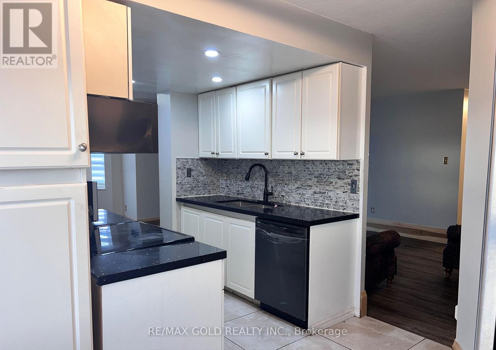 1504 - 10 Malta Avenue, Brampton, Ontario  L6Y 4G6 - Photo 12 - W12852044