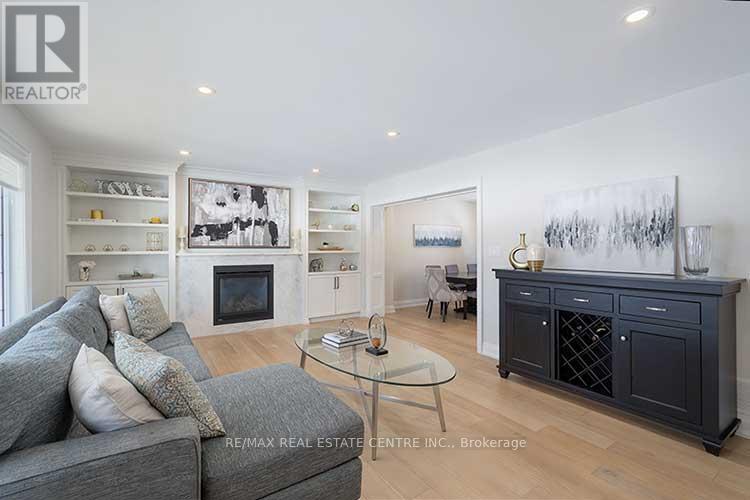 18 Shadetree Crescent, Toronto, Ontario  M9C 1X1 - Photo 10 - W12852048