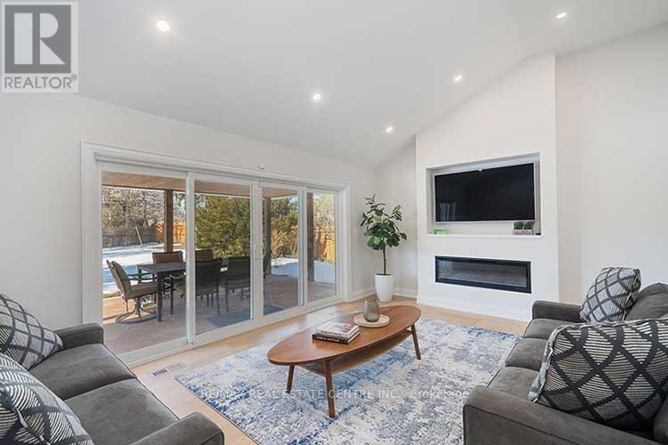 18 Shadetree Crescent, Toronto, Ontario  M9C 1X1 - Photo 17 - W12852048