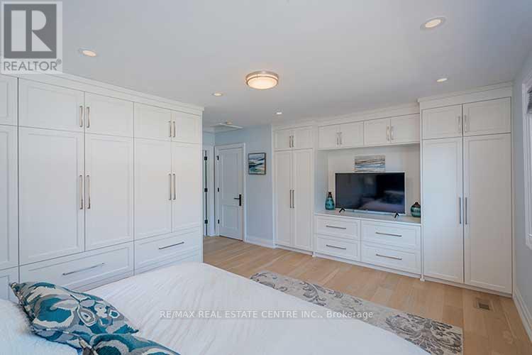 18 Shadetree Crescent, Toronto, Ontario  M9C 1X1 - Photo 22 - W12852048