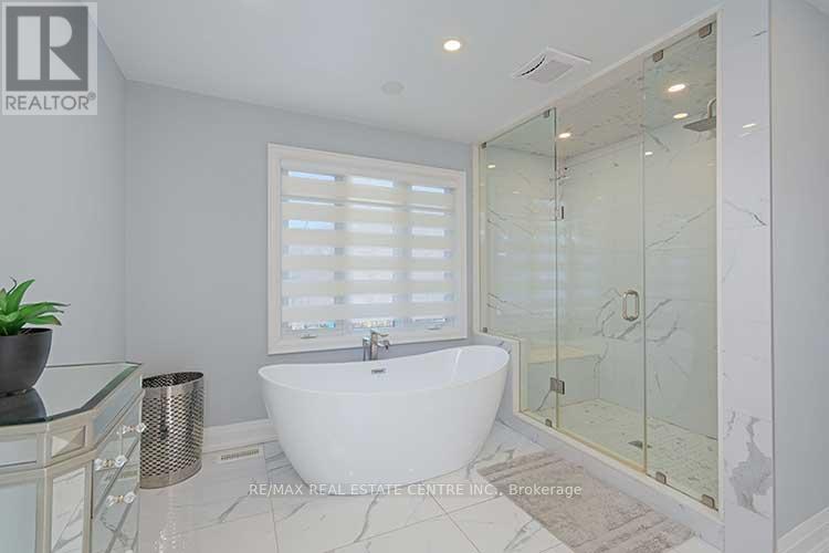 18 Shadetree Crescent, Toronto, Ontario  M9C 1X1 - Photo 25 - W12852048