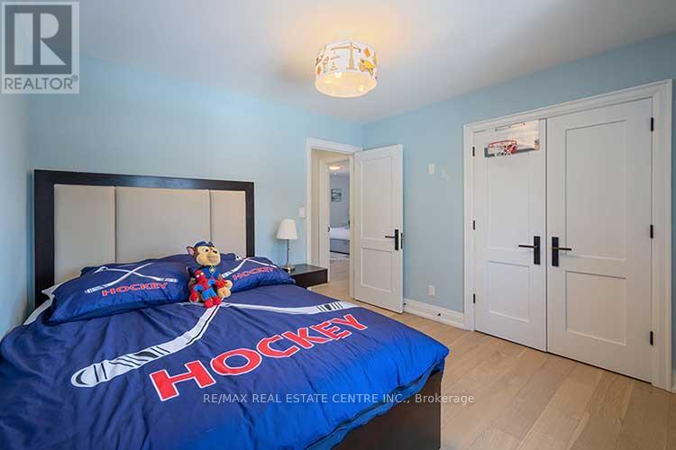 18 Shadetree Crescent, Toronto, Ontario  M9C 1X1 - Photo 26 - W12852048