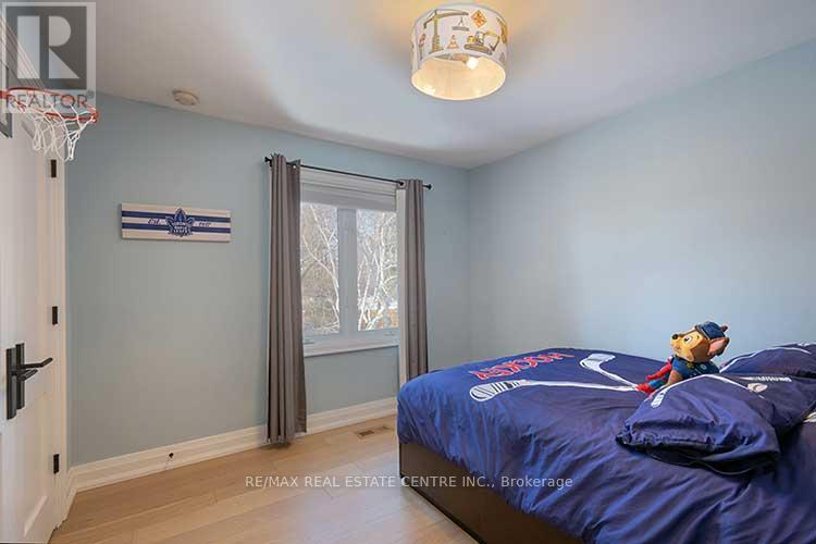 18 Shadetree Crescent, Toronto, Ontario  M9C 1X1 - Photo 27 - W12852048