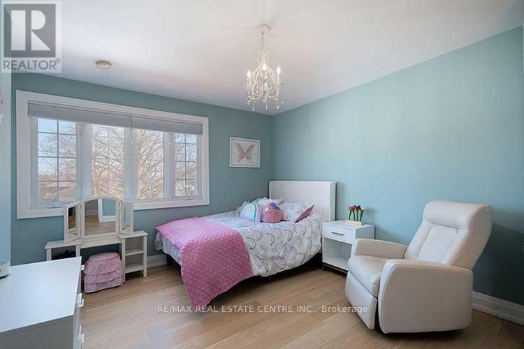 18 Shadetree Crescent, Toronto, Ontario  M9C 1X1 - Photo 28 - W12852048