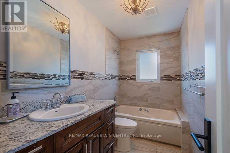 18 Shadetree Crescent, Toronto, Ontario  M9C 1X1 - Photo 30 - W12852048