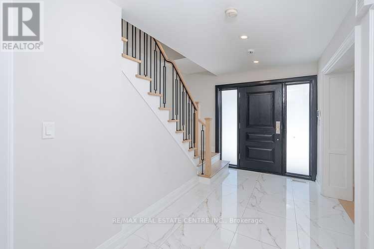 18 Shadetree Crescent, Toronto, Ontario  M9C 1X1 - Photo 6 - W12852048