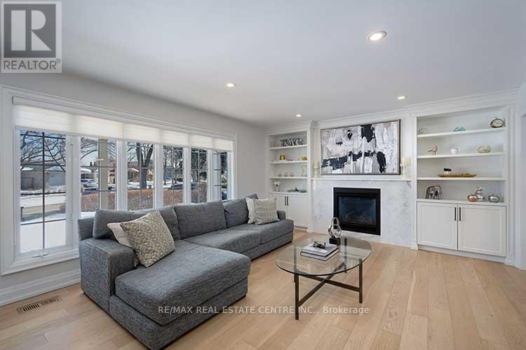 18 Shadetree Crescent, Toronto, Ontario  M9C 1X1 - Photo 8 - W12852048