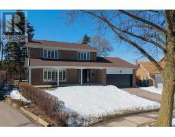 18 SHADETREE CRESCENT, Toronto, Ontario