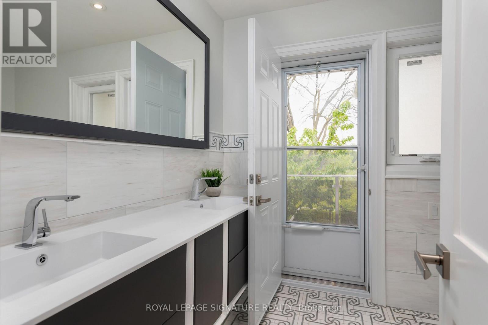 130 Saturn Road, Toronto, Ontario  M9C 2S6 - Photo 23 - W12852050