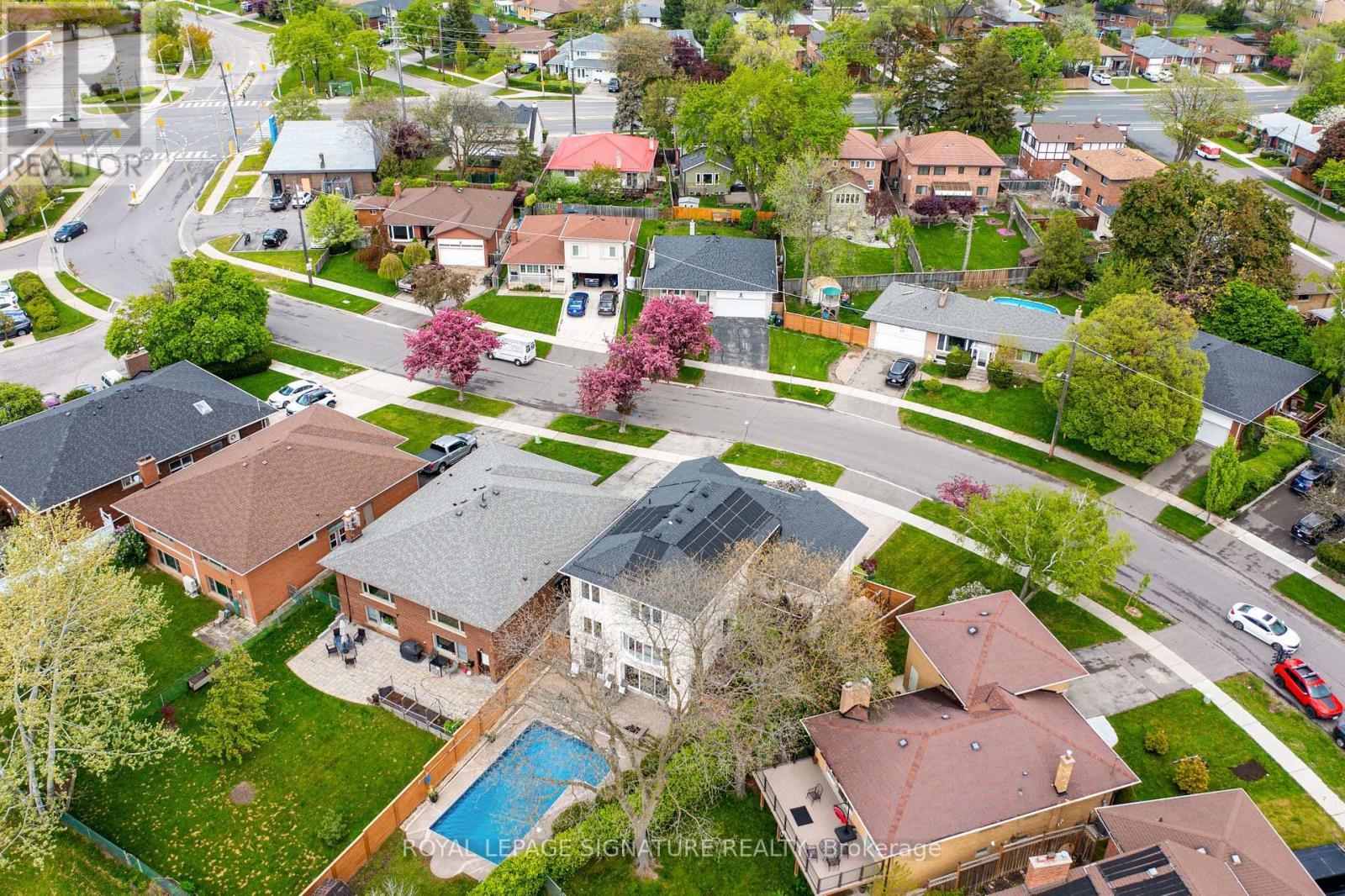 130 Saturn Road, Toronto, Ontario  M9C 2S6 - Photo 4 - W12852050