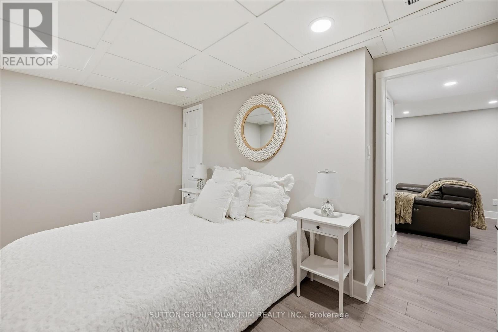 5245 Bromley Road, Burlington, Ontario  L7L 3G1 - Photo 38 - W12852058