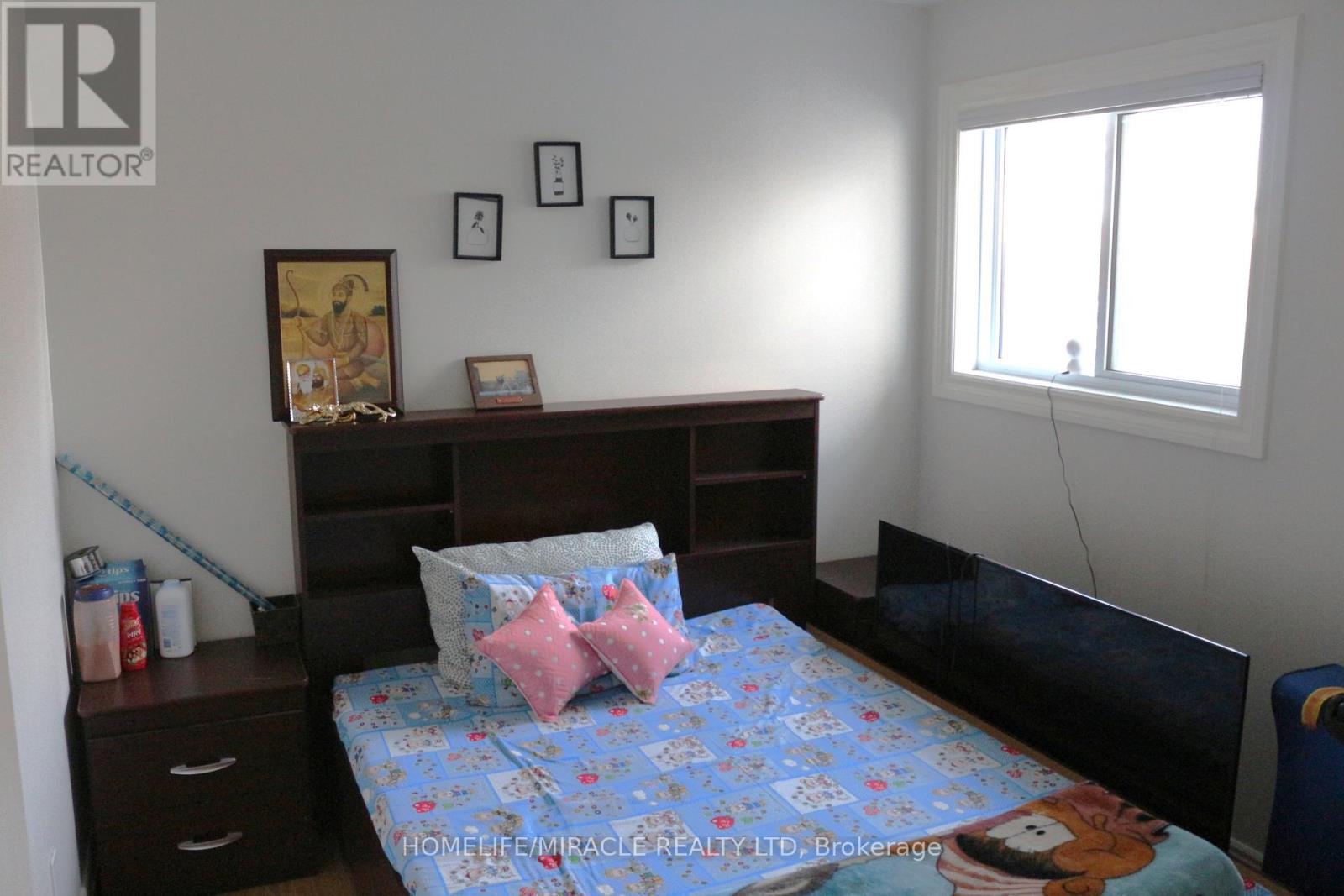 53 Ascot Avenue, Brampton (Avondale), Ontario  L6T 2P3 - Photo 16 - W12852074