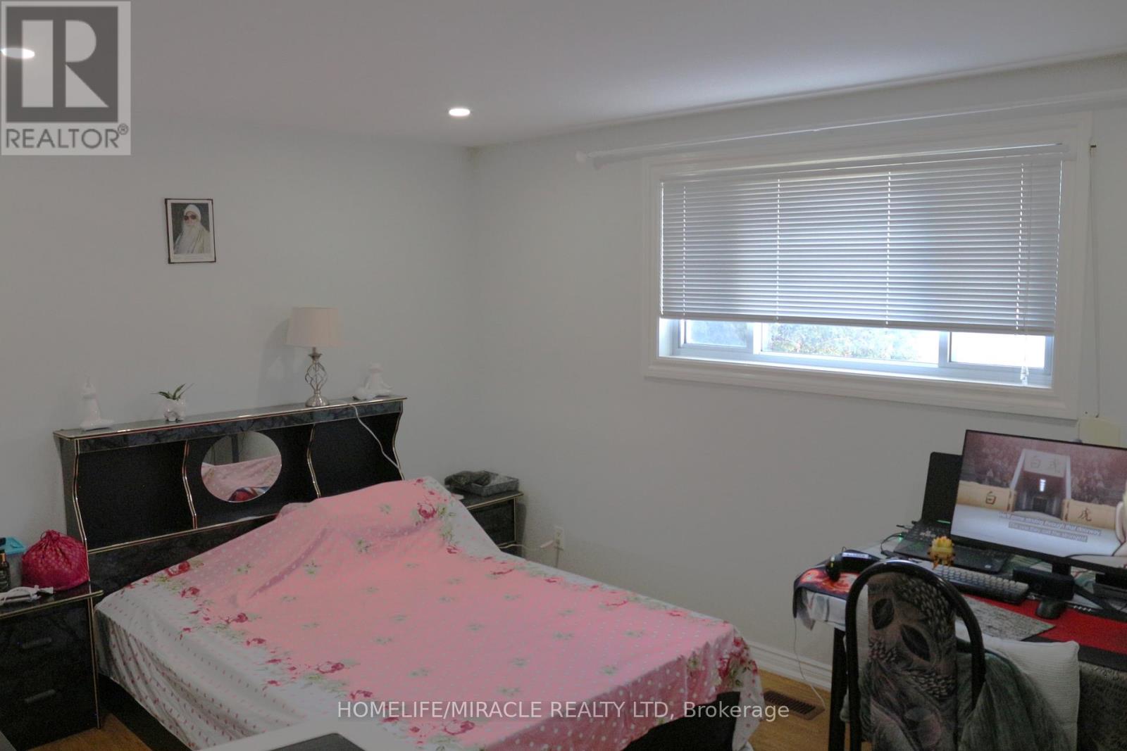 53 Ascot Avenue, Brampton (Avondale), Ontario  L6T 2P3 - Photo 19 - W12852074