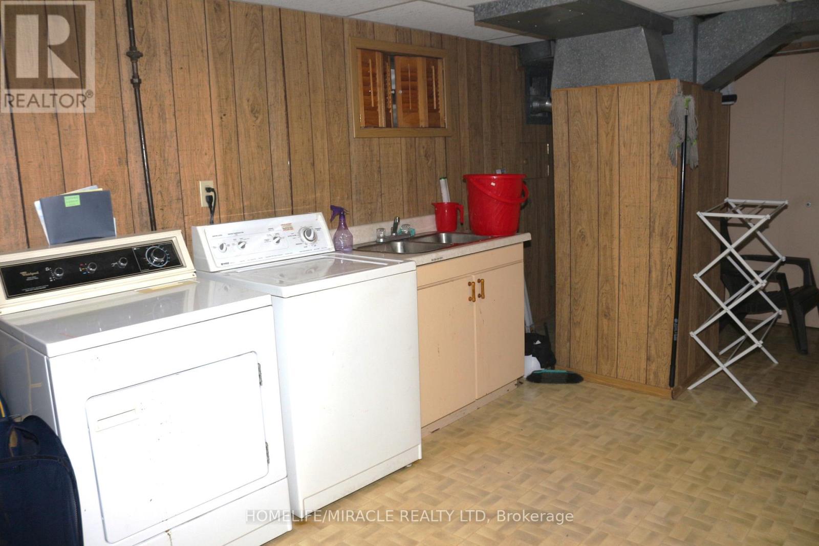 53 Ascot Avenue, Brampton (Avondale), Ontario  L6T 2P3 - Photo 28 - W12852074