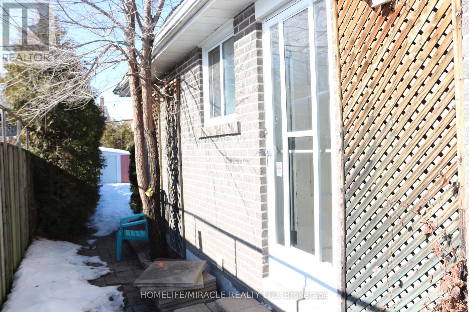 53 Ascot Avenue, Brampton (Avondale), Ontario  L6T 2P3 - Photo 31 - W12852074