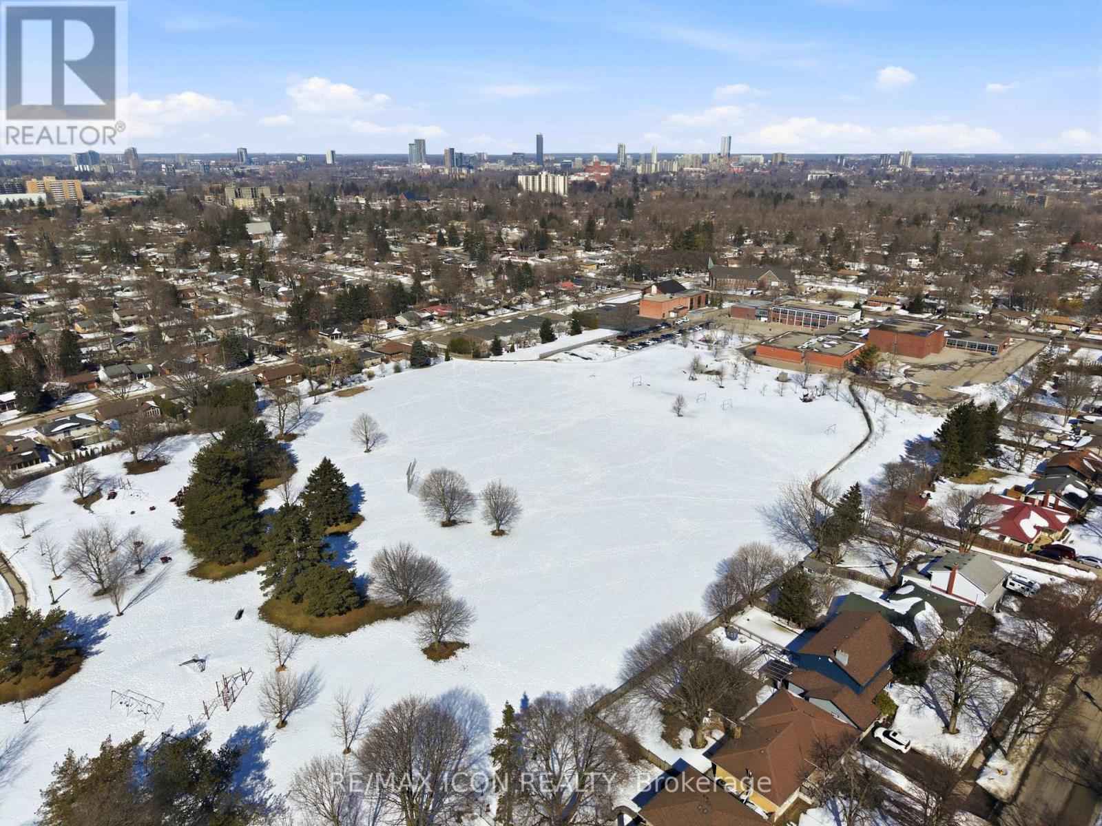 54 Duncairn Avenue, Kitchener, Ontario  N2M 4S4 - Photo 31 - X12852022