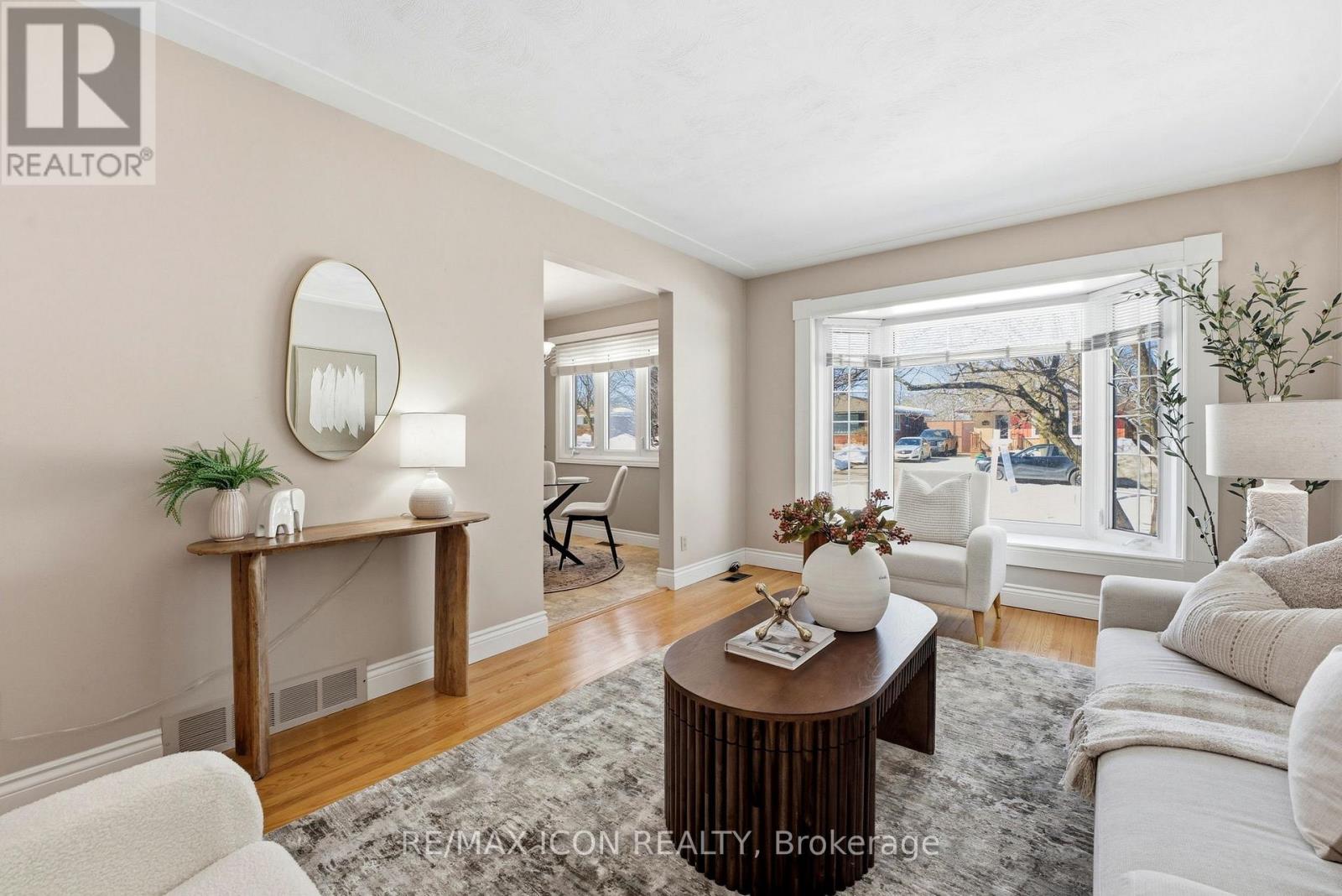 54 Duncairn Avenue, Kitchener, Ontario  N2M 4S4 - Photo 5 - X12852022