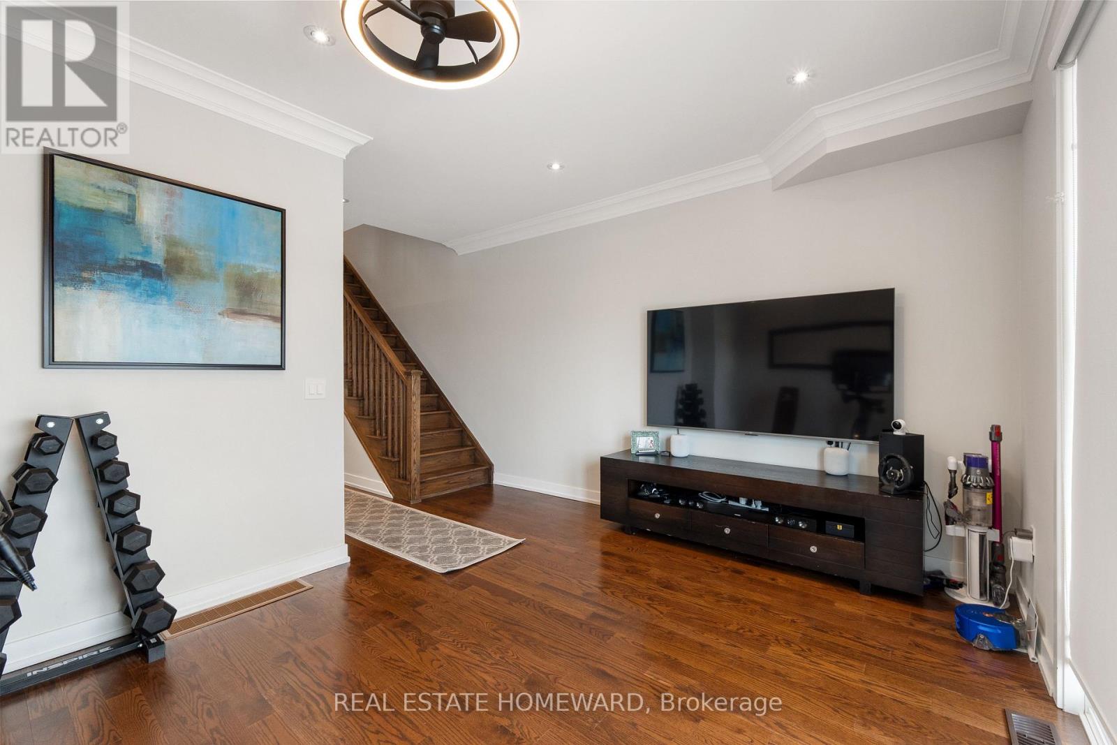 89 Glenngarry Crescent, Vaughan, Ontario  L6A 4Z4 - Photo 27 - N12824658