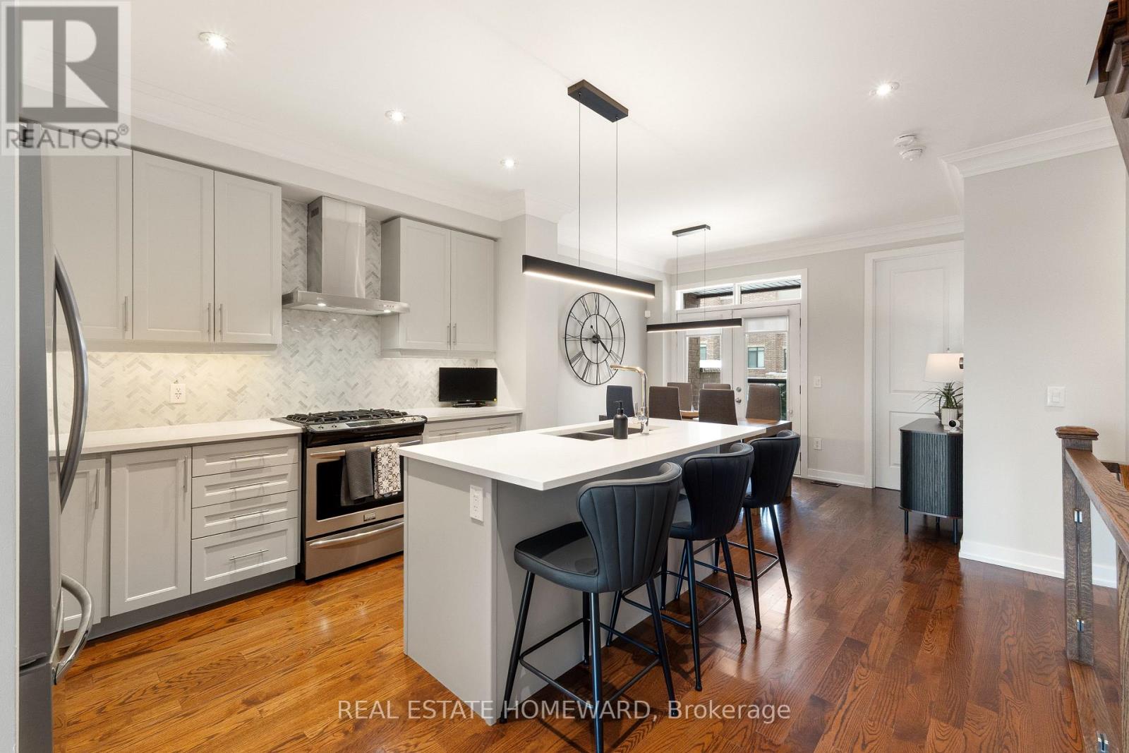 89 Glenngarry Crescent, Vaughan, Ontario  L6A 4Z4 - Photo 8 - N12824658