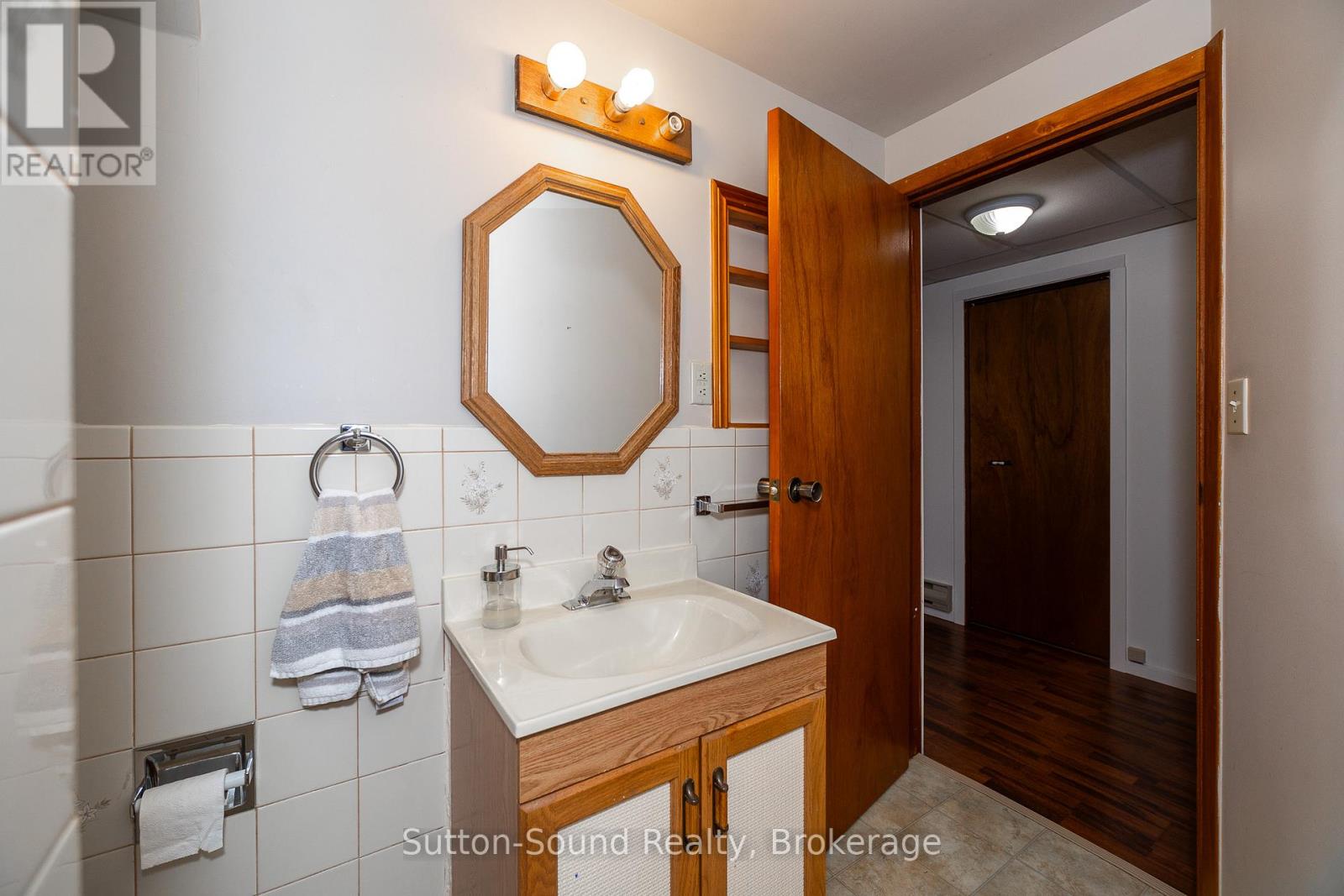 1160 12th Street E, Owen Sound, Ontario  N4K 5Y6 - Photo 28 - X12852112