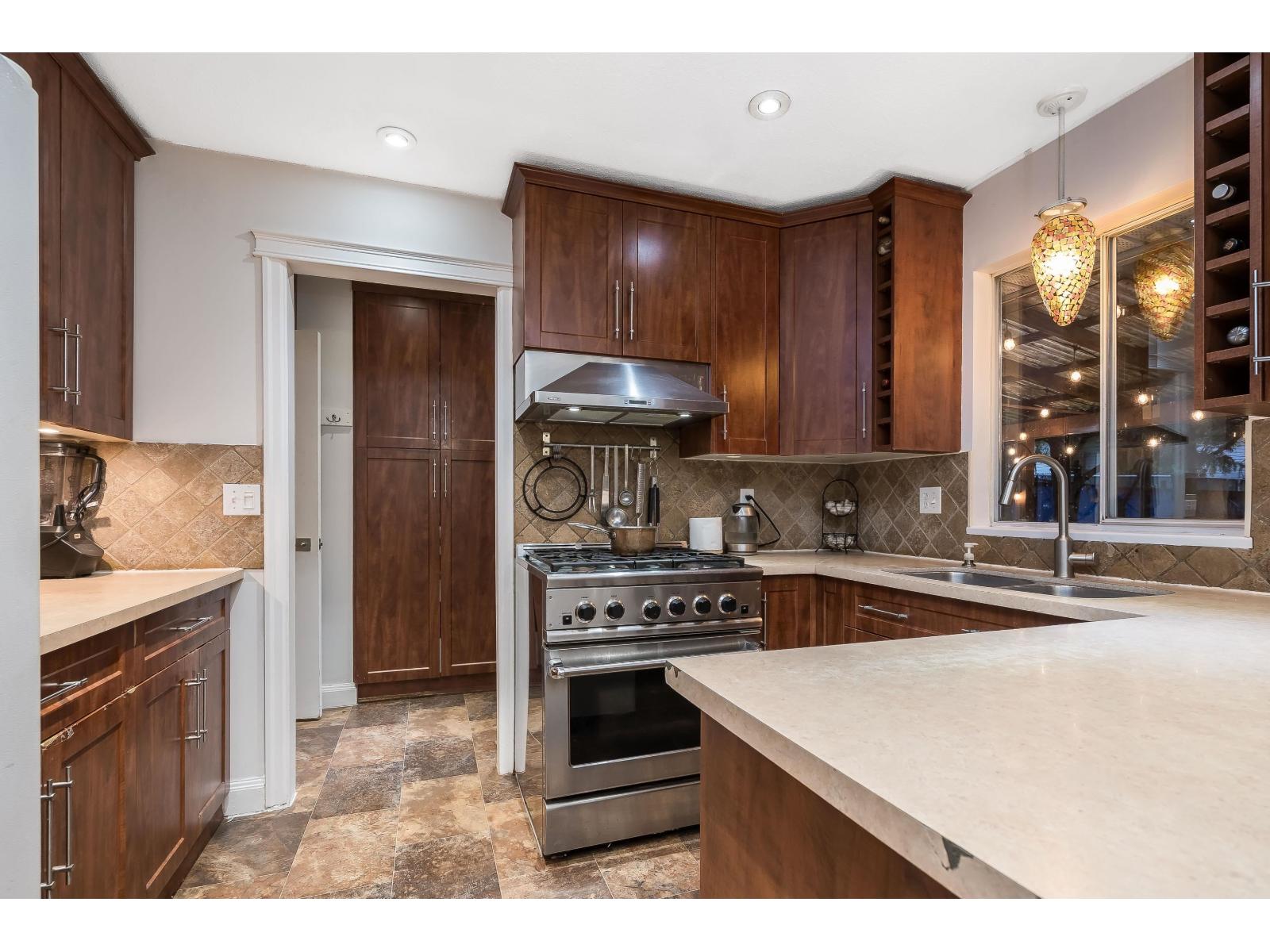 32306 Marshall Road, Abbotsford, British Columbia  V2T 1A4 - Photo 17 - R3096242