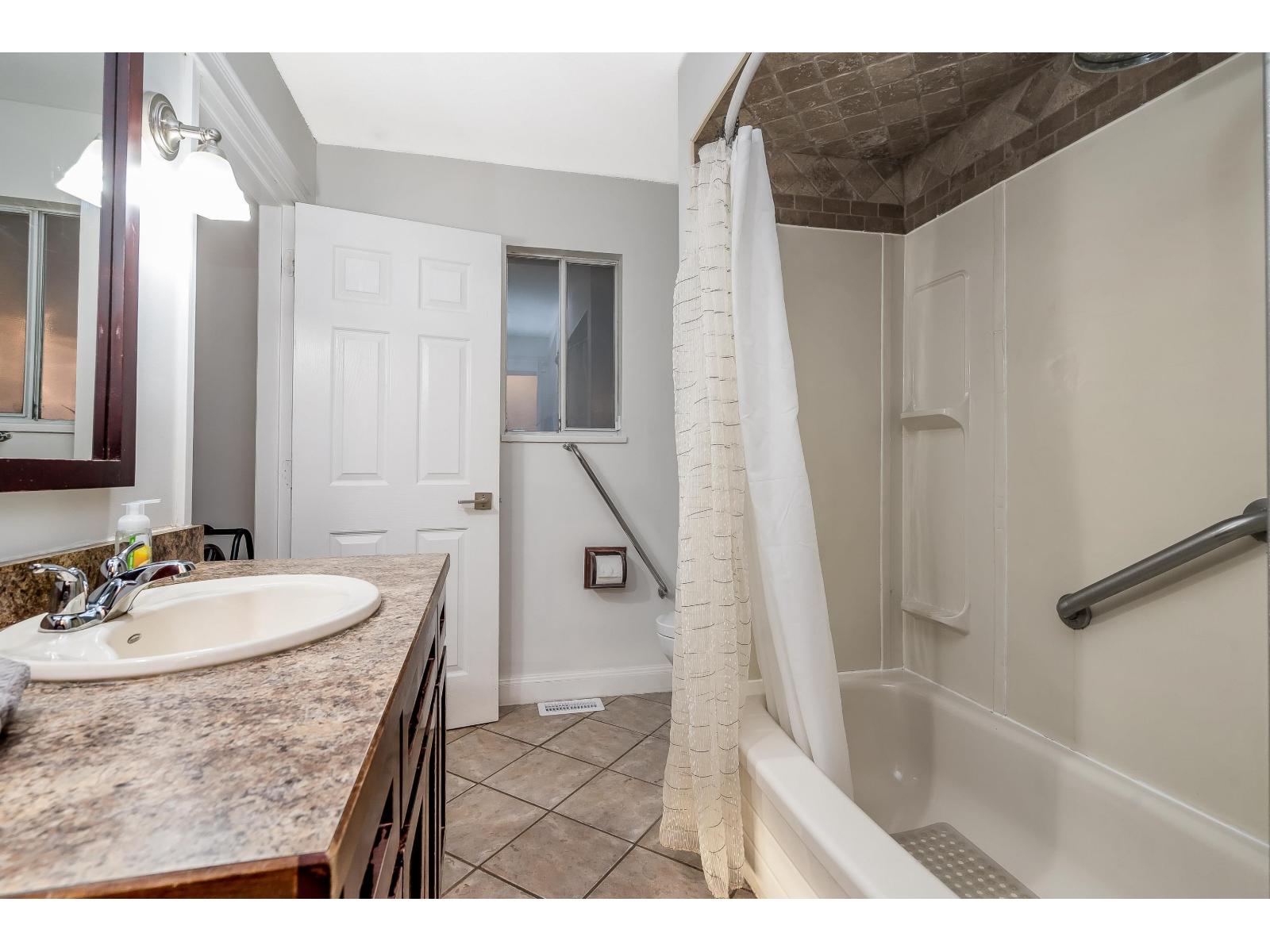 32306 Marshall Road, Abbotsford, British Columbia  V2T 1A4 - Photo 23 - R3096242