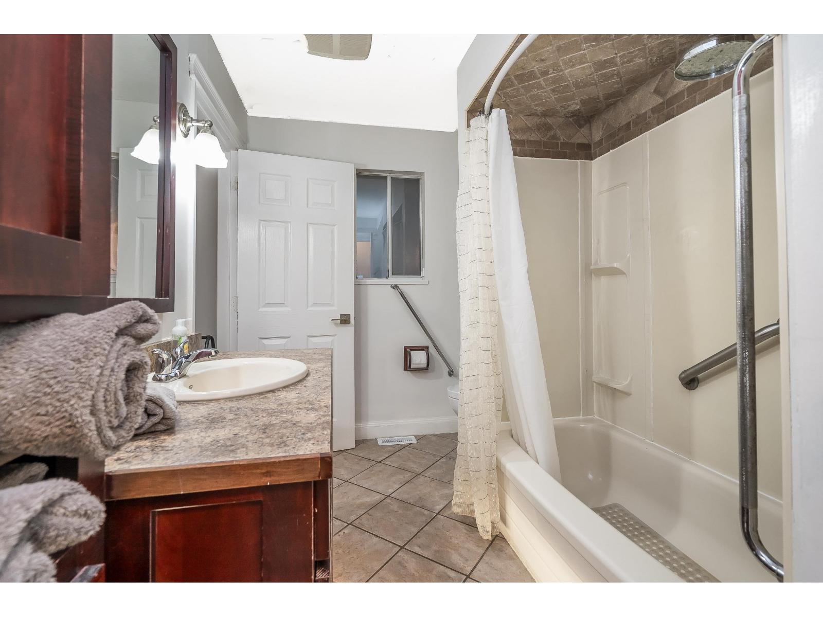 32306 Marshall Road, Abbotsford, British Columbia  V2T 1A4 - Photo 22 - R3096242