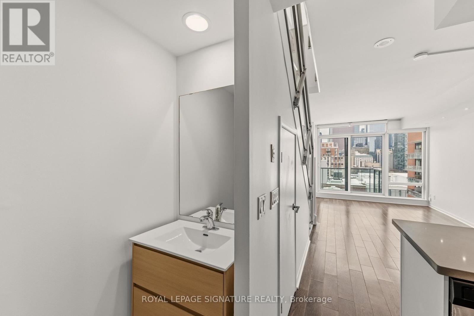 1221 - 333 Adelaide Street E, Toronto (Moss Park), Ontario  M5A 4T4 - Photo 9 - C12848426