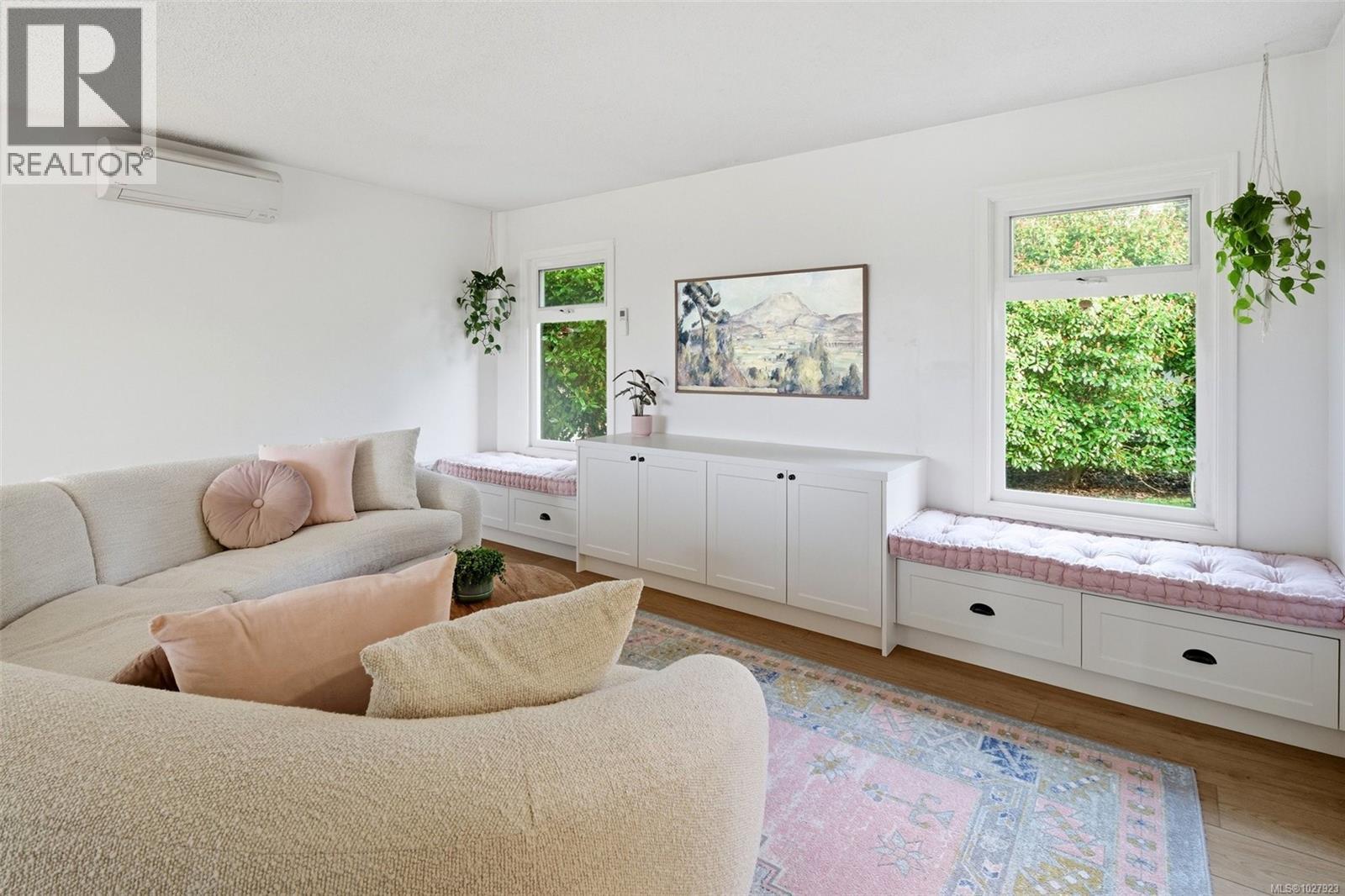 4285 Caen Rd, Saanich, British Columbia  V8X 3S5 - Photo 5 - 1027923