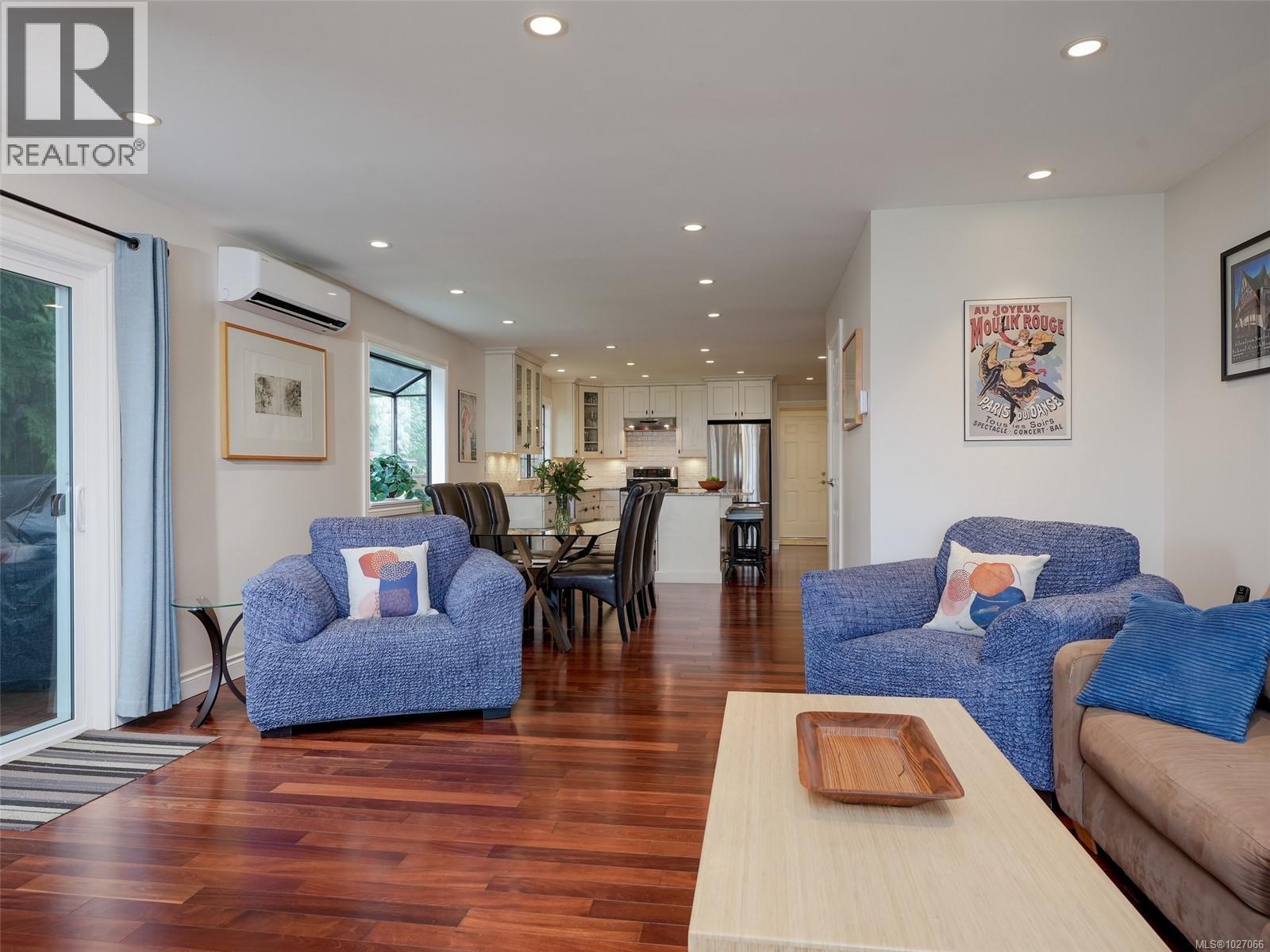 4758 Amblewood Dr, Saanich, British Columbia  V8Y 2S3 - Photo 19 - 1027066