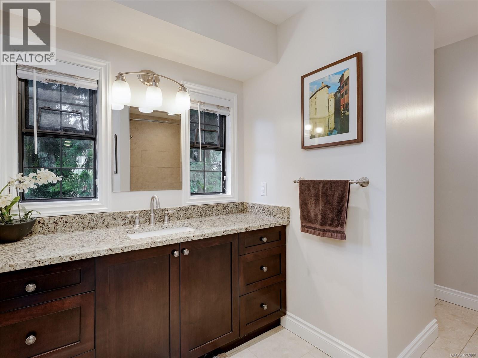 4758 Amblewood Dr, Saanich, British Columbia  V8Y 2S3 - Photo 23 - 1027066