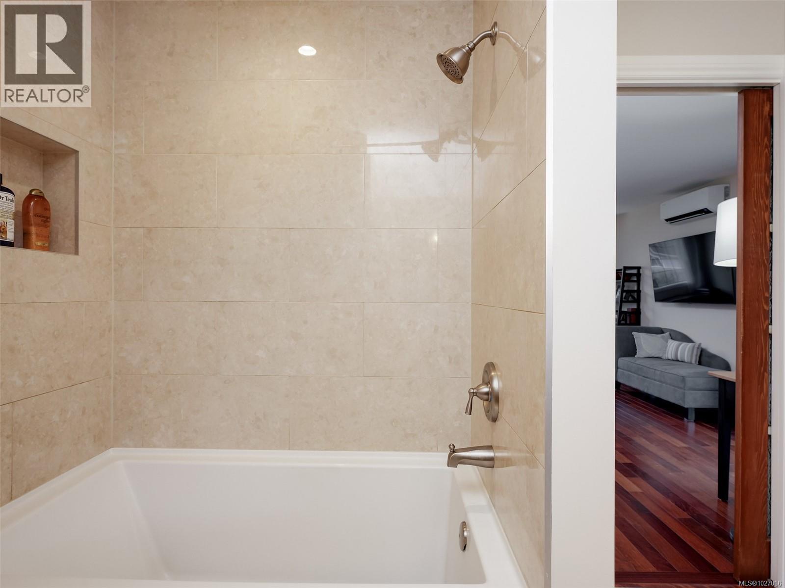 4758 Amblewood Dr, Saanich, British Columbia  V8Y 2S3 - Photo 25 - 1027066