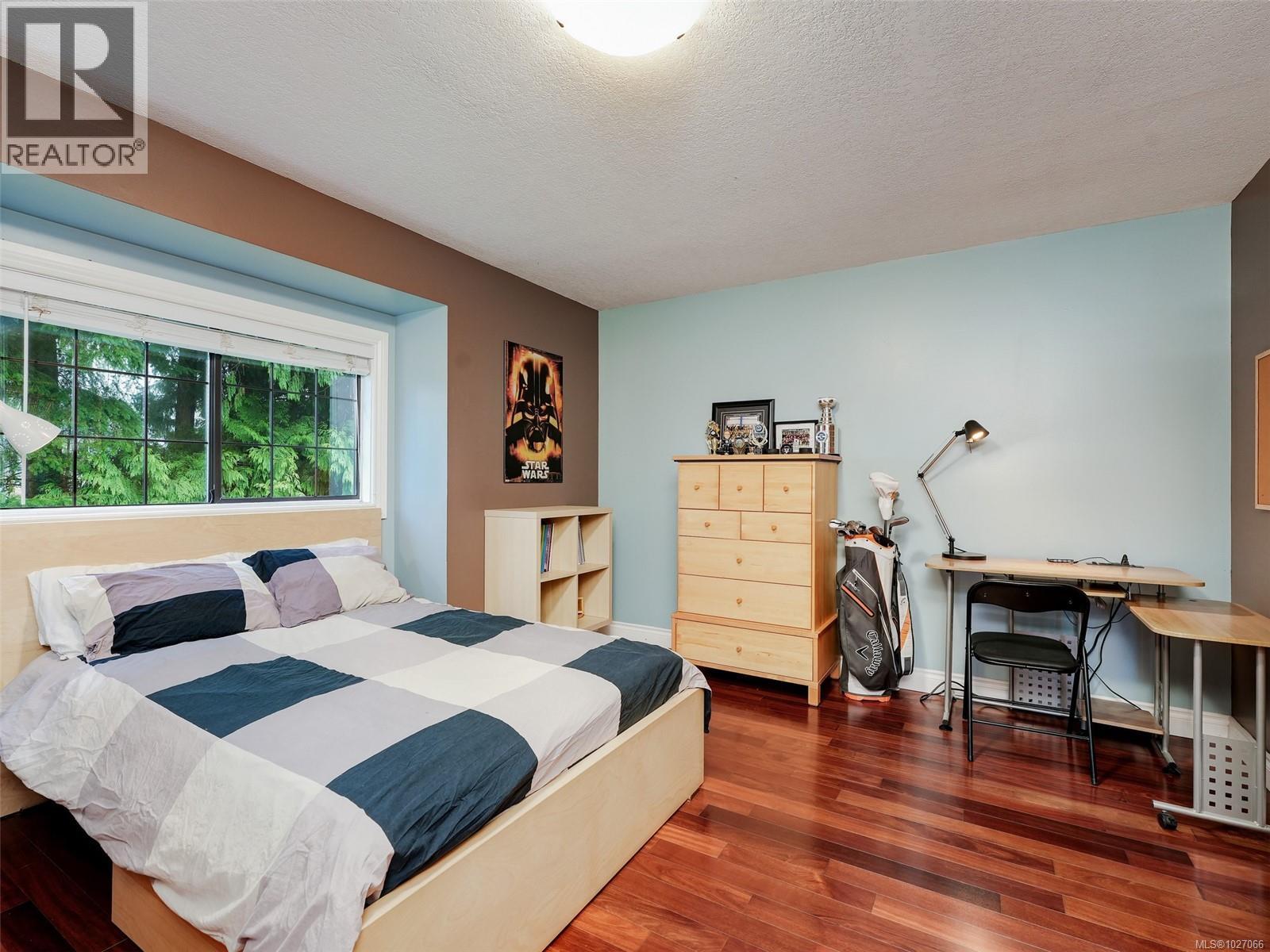 4758 Amblewood Dr, Saanich, British Columbia  V8Y 2S3 - Photo 27 - 1027066