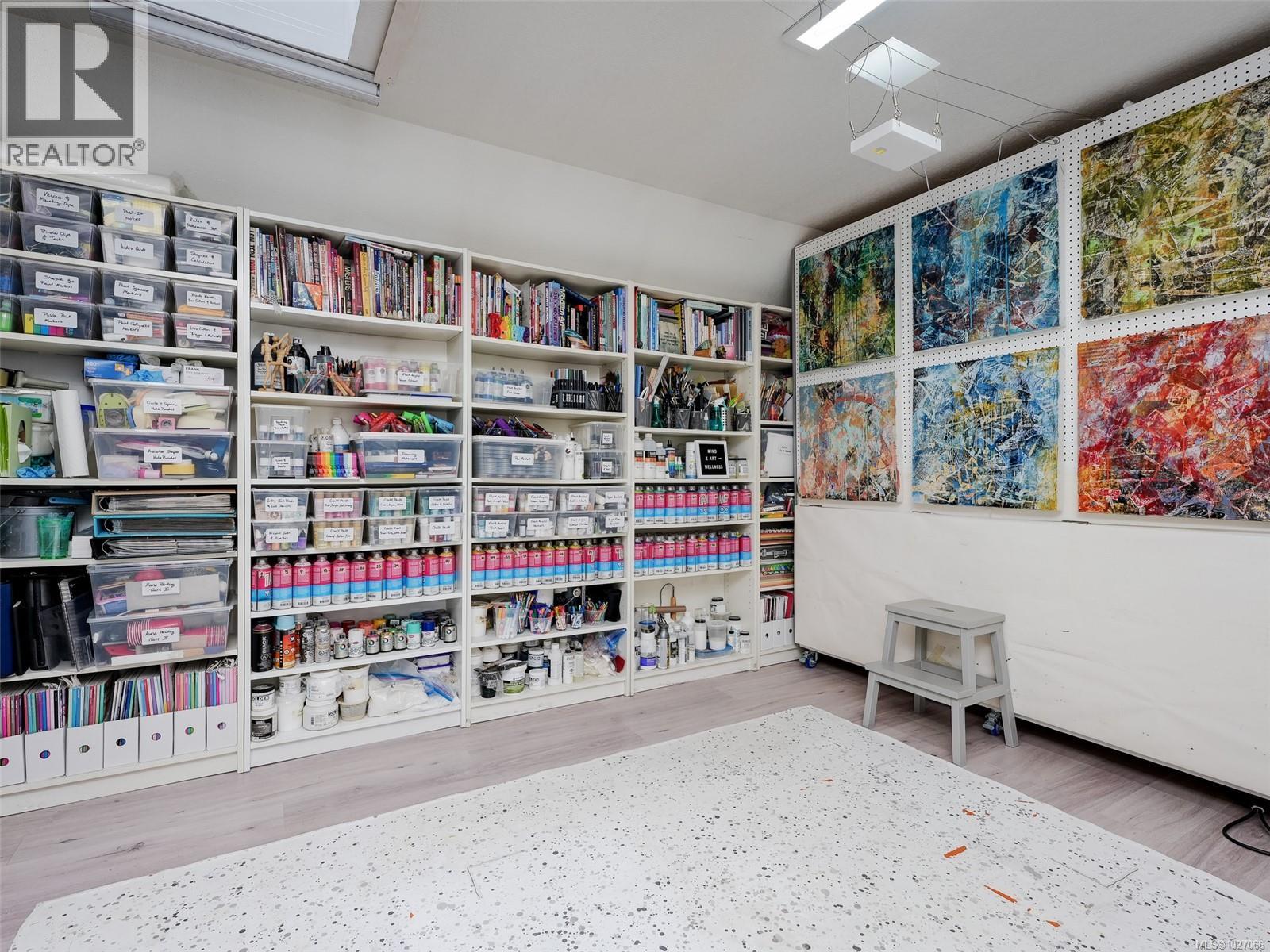 4758 Amblewood Dr, Saanich, British Columbia  V8Y 2S3 - Photo 35 - 1027066