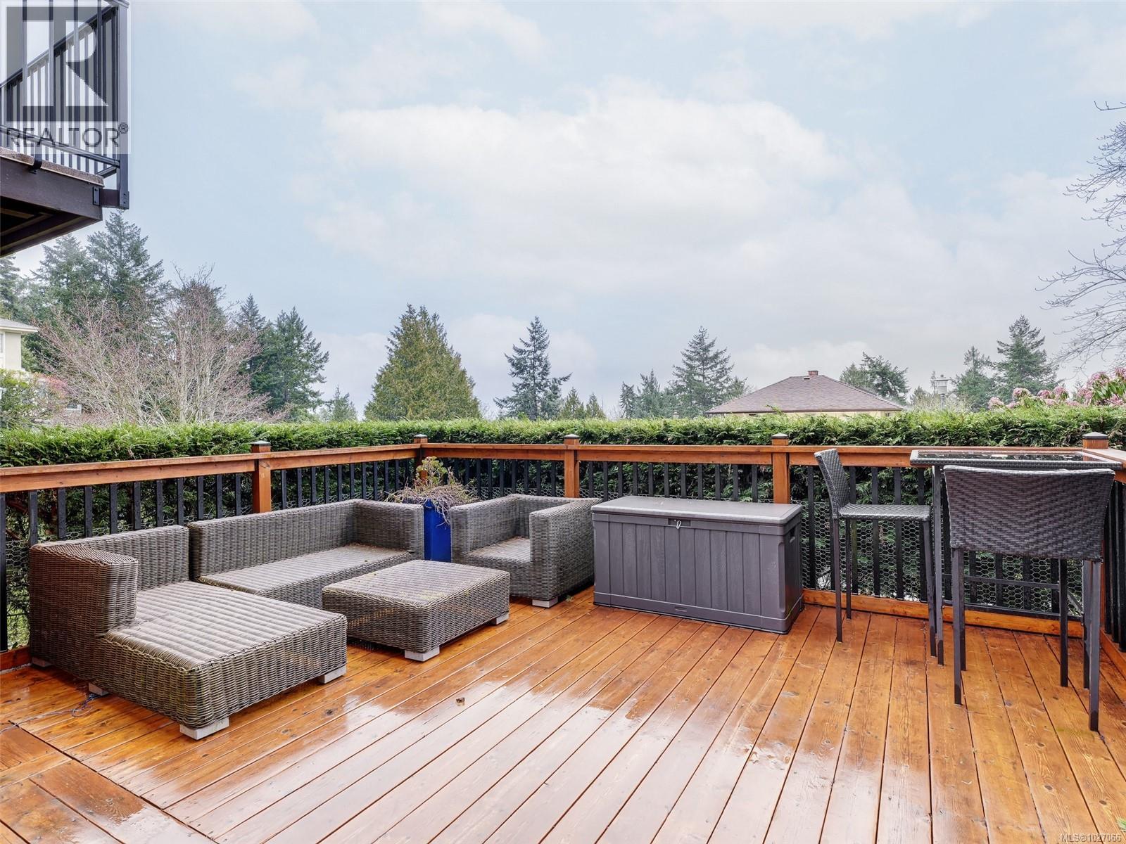 4758 Amblewood Dr, Saanich, British Columbia  V8Y 2S3 - Photo 45 - 1027066