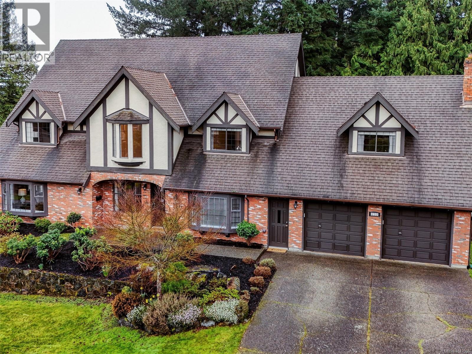 4758 Amblewood Dr, Saanich, British Columbia  V8Y 2S3 - Photo 52 - 1027066