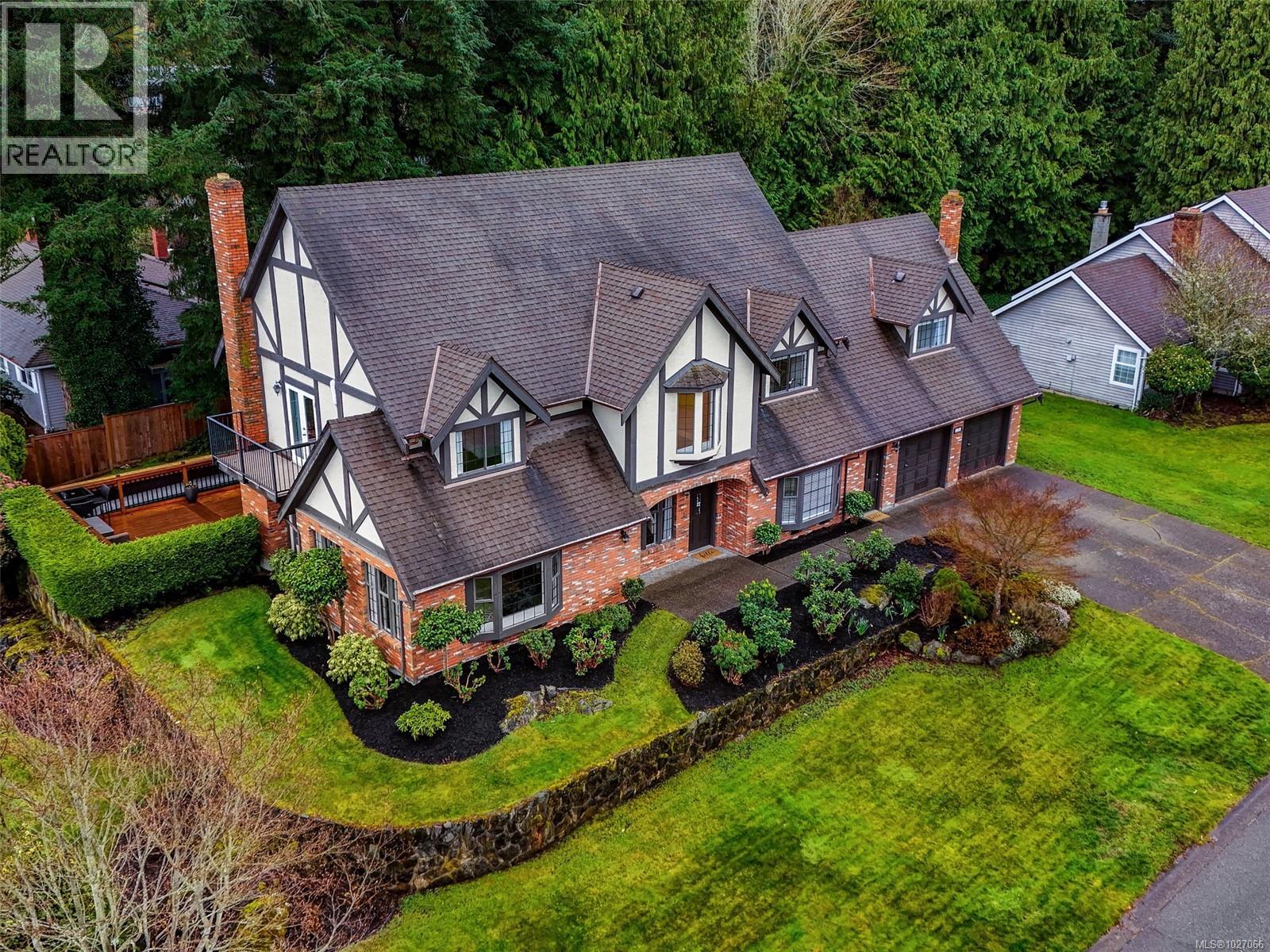 4758 Amblewood Dr, Saanich, British Columbia  V8Y 2S3 - Photo 55 - 1027066