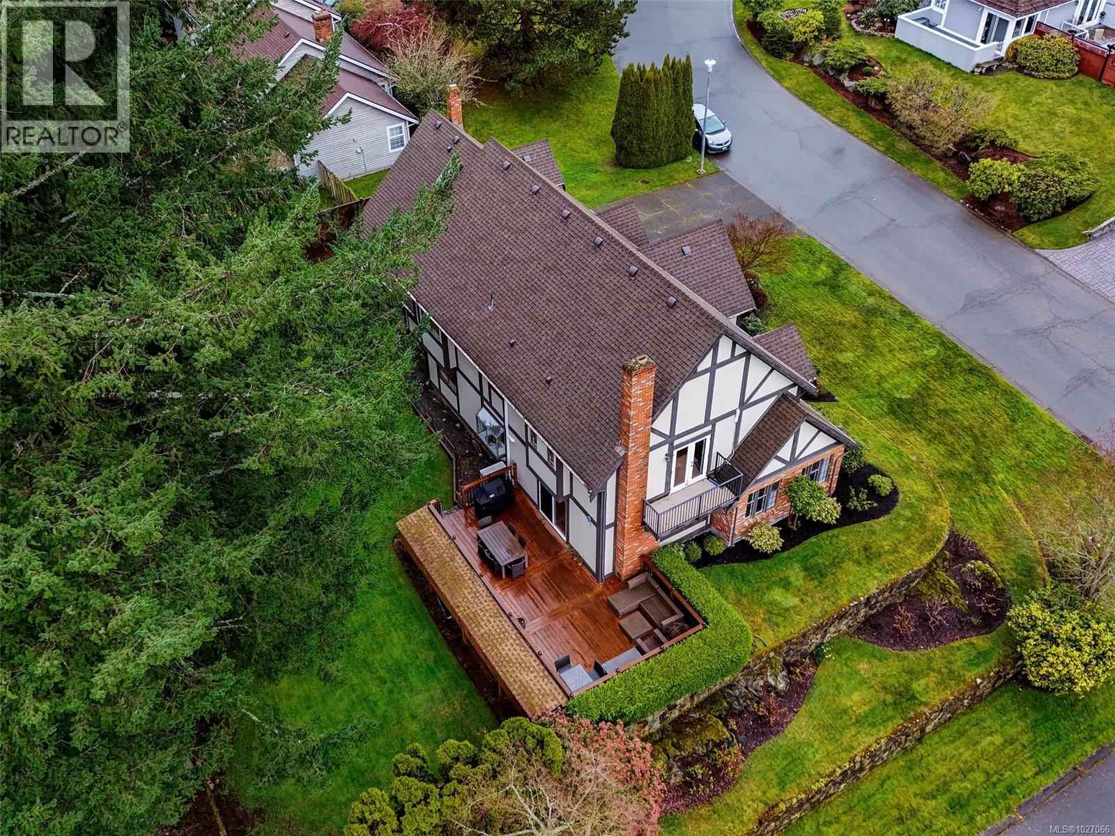 4758 Amblewood Dr, Saanich, British Columbia  V8Y 2S3 - Photo 57 - 1027066