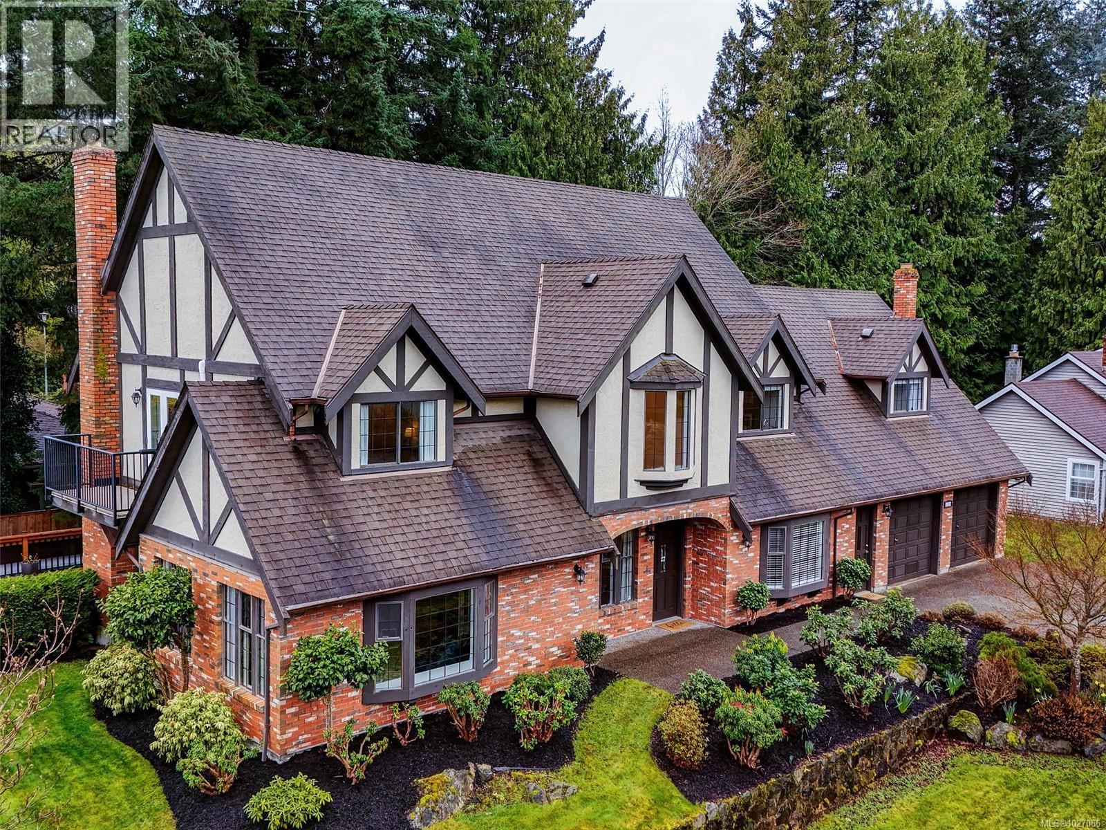 4758 Amblewood Dr, Saanich, British Columbia  V8Y 2S3 - Photo 58 - 1027066