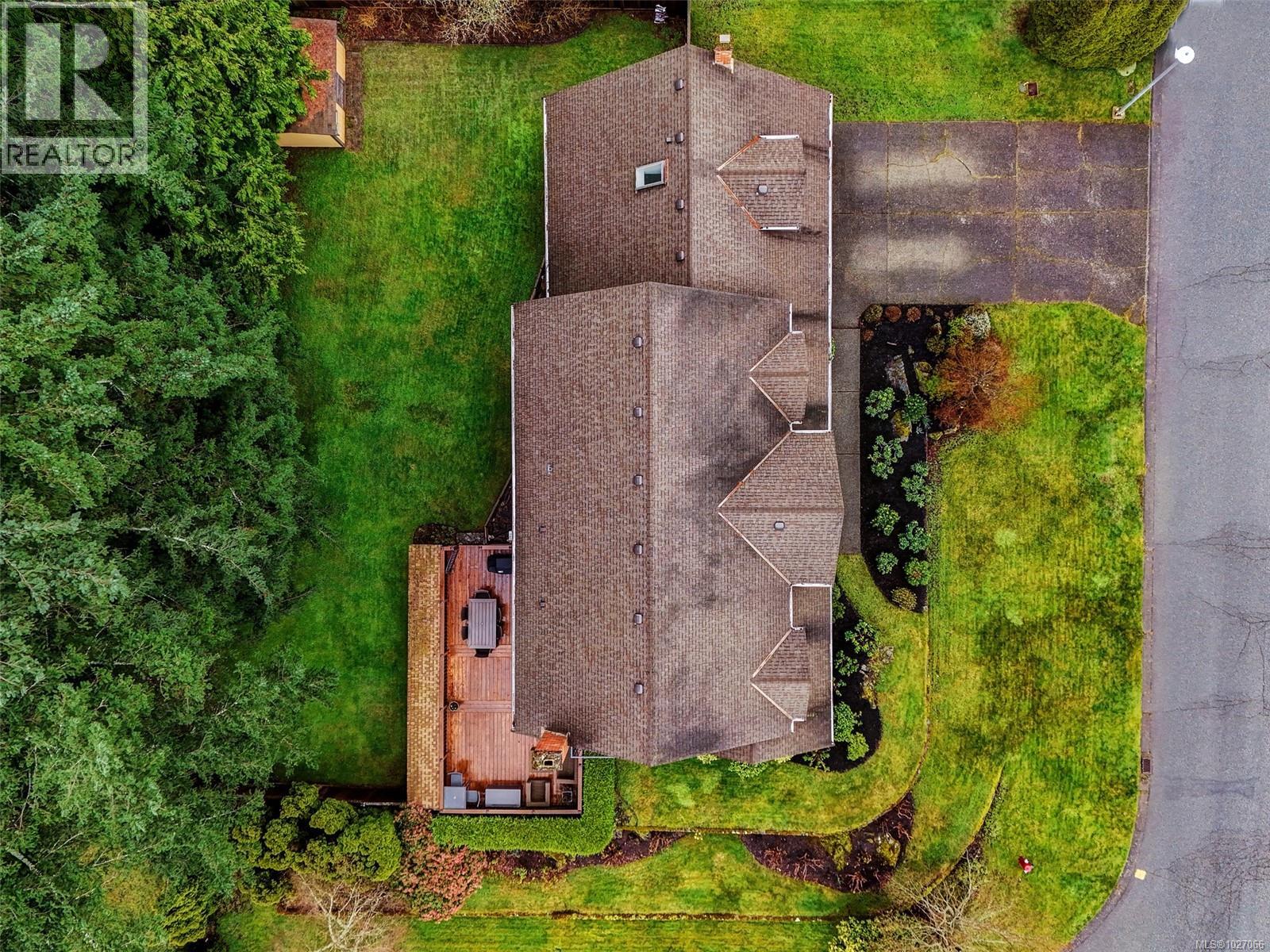 4758 Amblewood Dr, Saanich, British Columbia  V8Y 2S3 - Photo 61 - 1027066