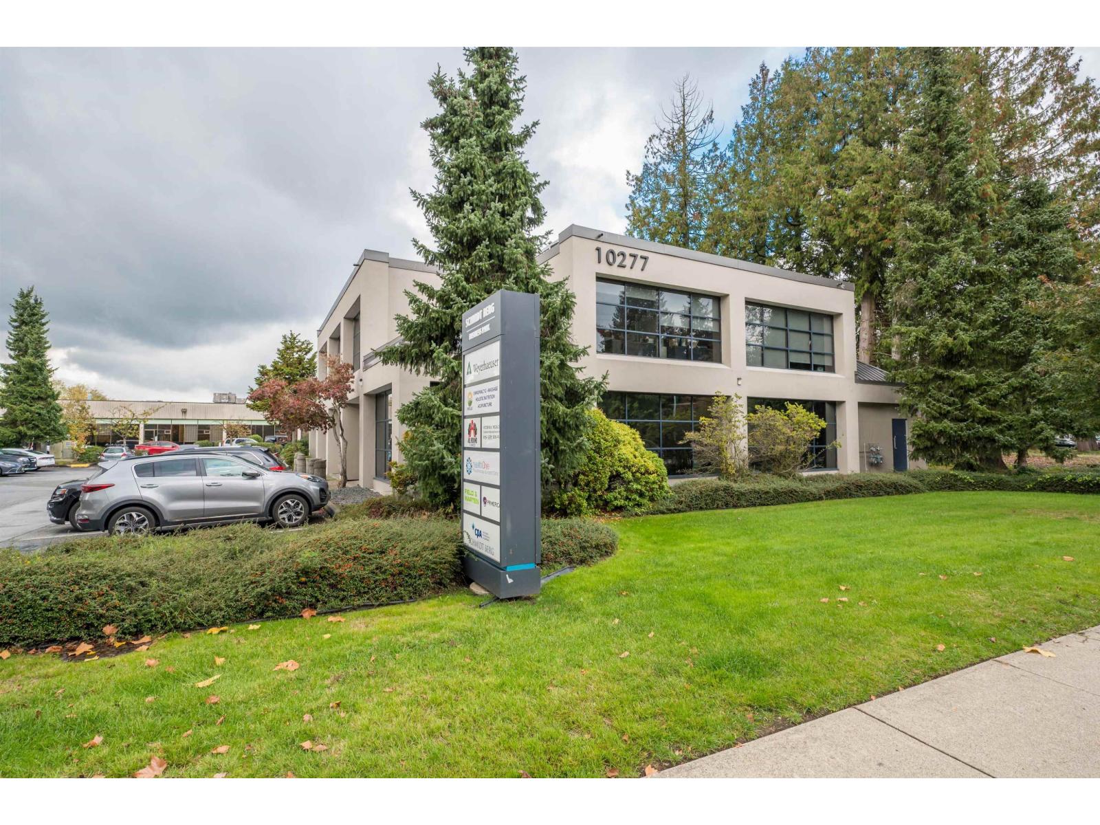 201 10277 154 STREET, surrey, British Columbia