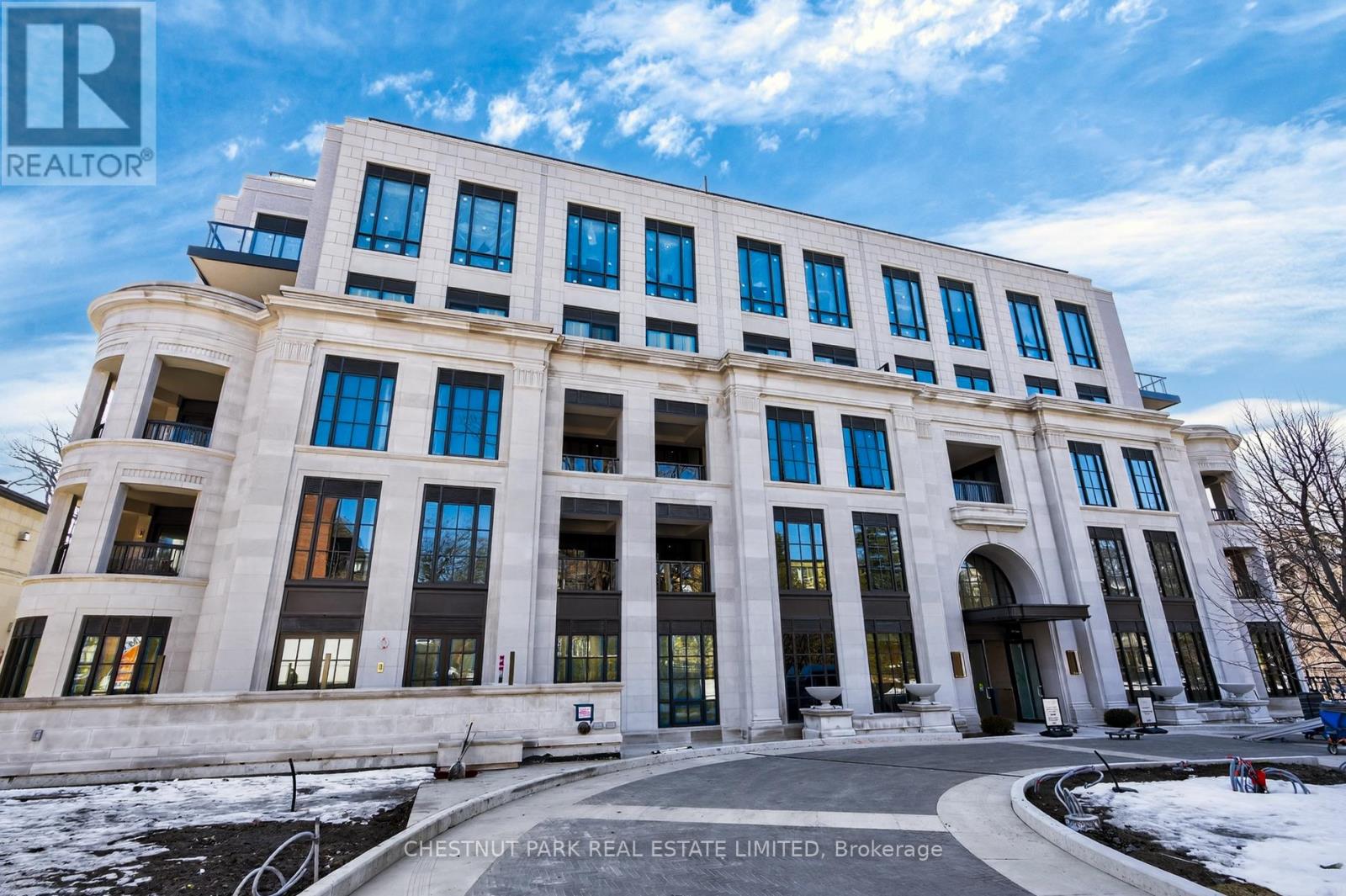 202 - 77 CLARENDON AVENUE, Toronto, Ontario