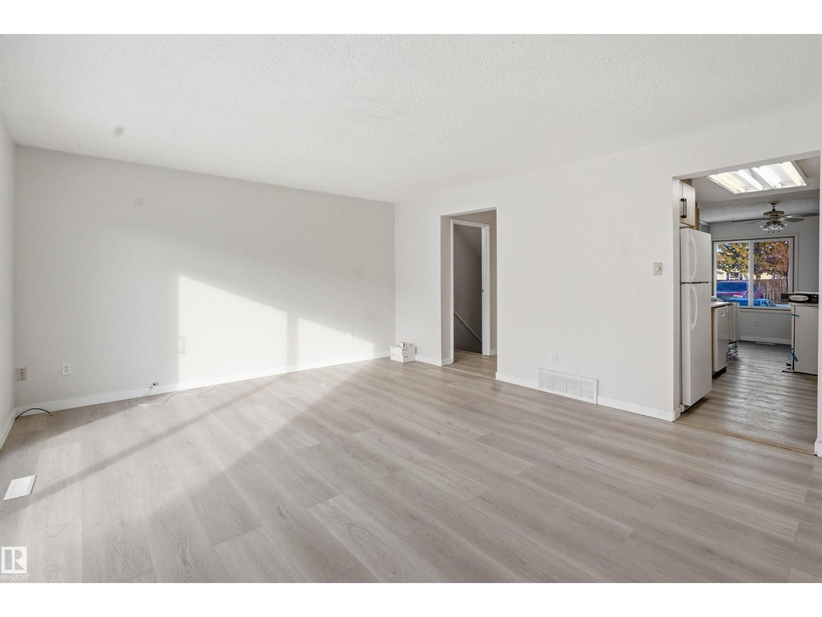 #b4 1 Garden Grove Gv Nw, Edmonton, Alberta  T6J 2L3 - Photo 10 - E4476143