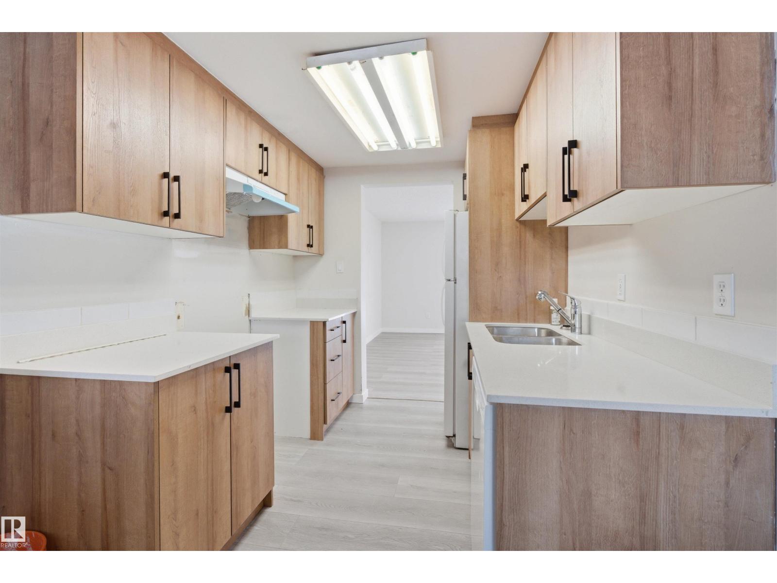 #b4 1 Garden Grove Gv Nw, Edmonton, Alberta  T6J 2L3 - Photo 11 - E4476143