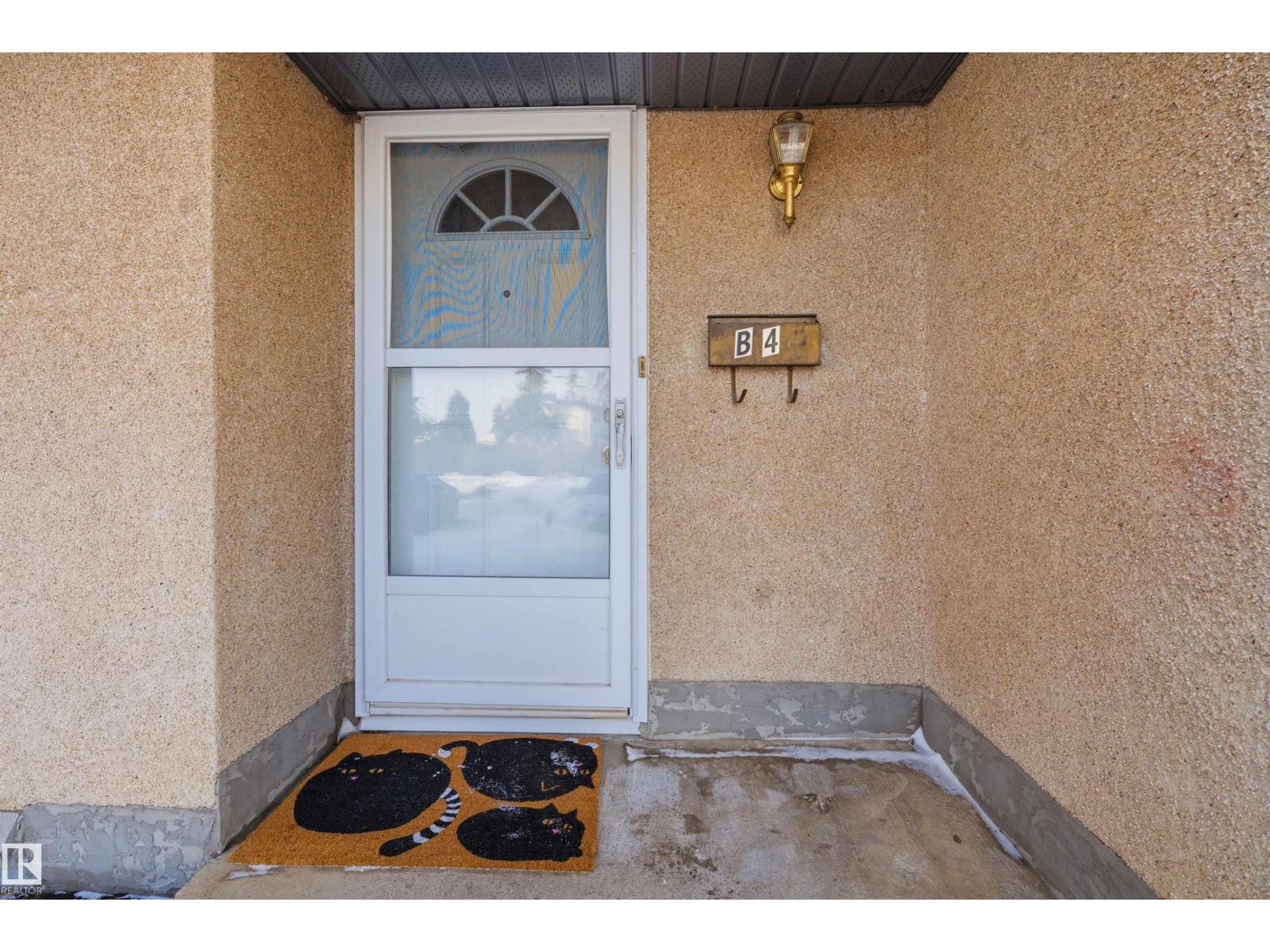 #b4 1 Garden Grove Gv Nw, Edmonton, Alberta  T6J 2L3 - Photo 2 - E4476143