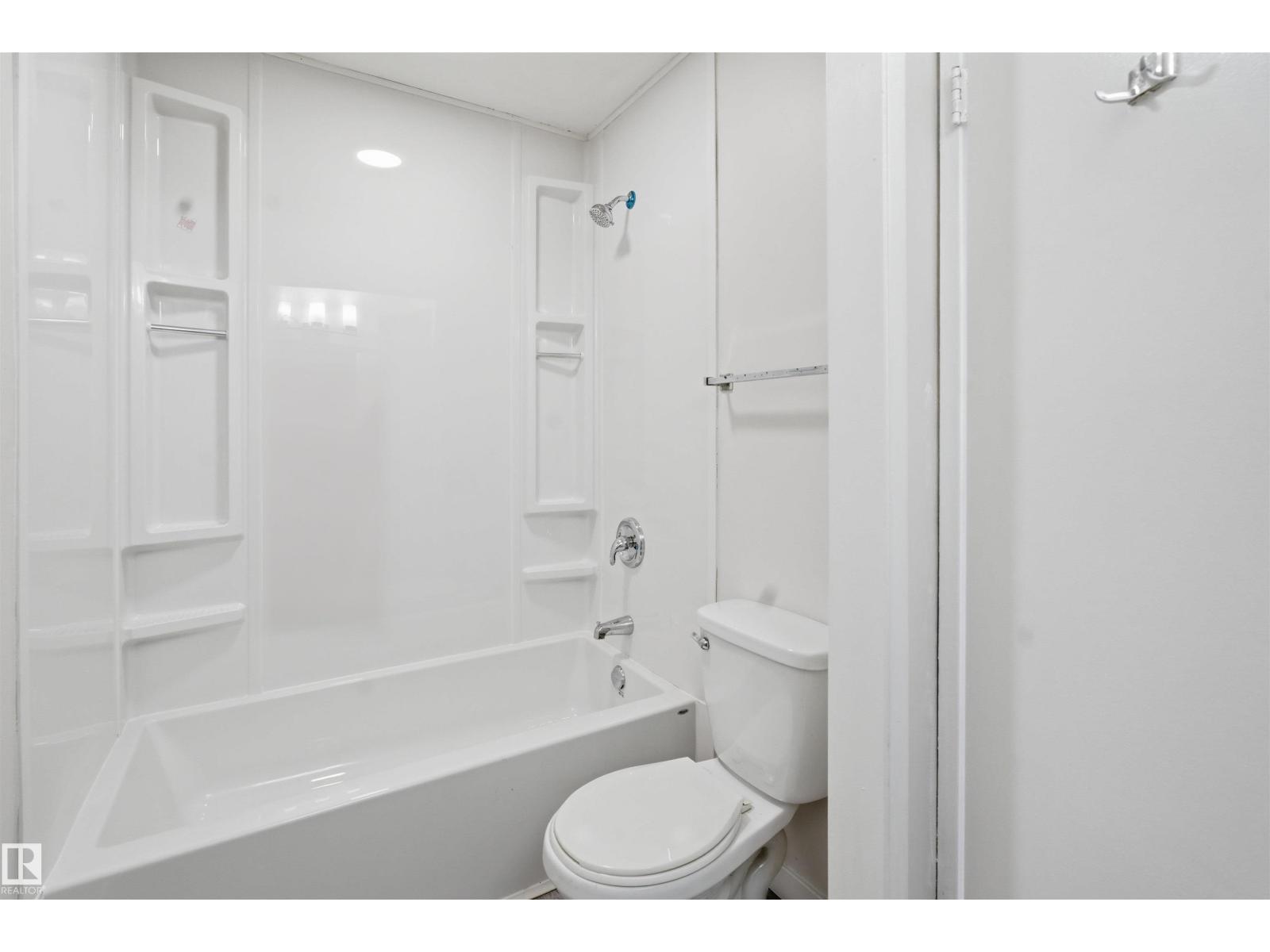 #b4 1 Garden Grove Gv Nw, Edmonton, Alberta  T6J 2L3 - Photo 23 - E4476143