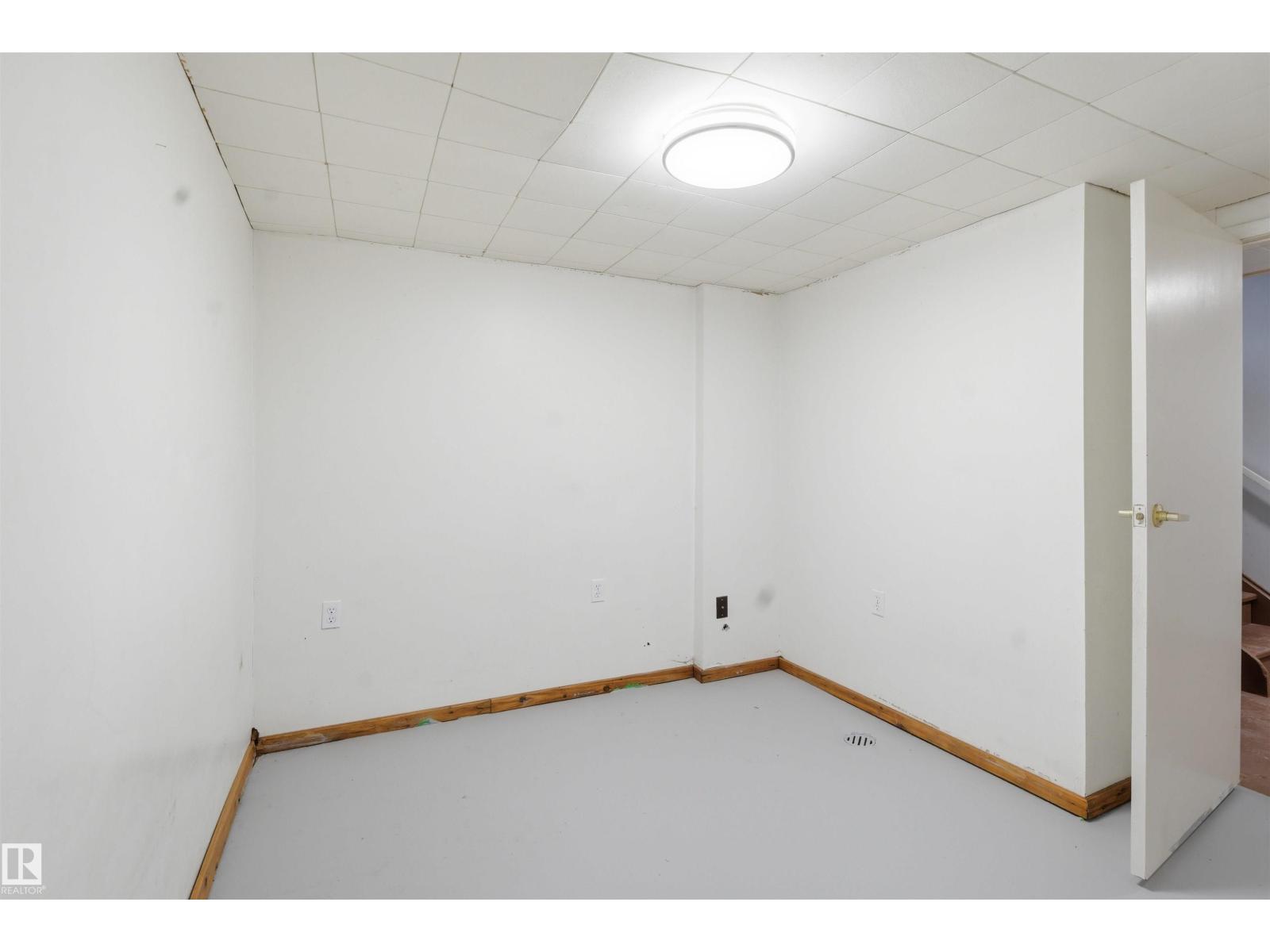 #b4 1 Garden Grove Gv Nw, Edmonton, Alberta  T6J 2L3 - Photo 27 - E4476143