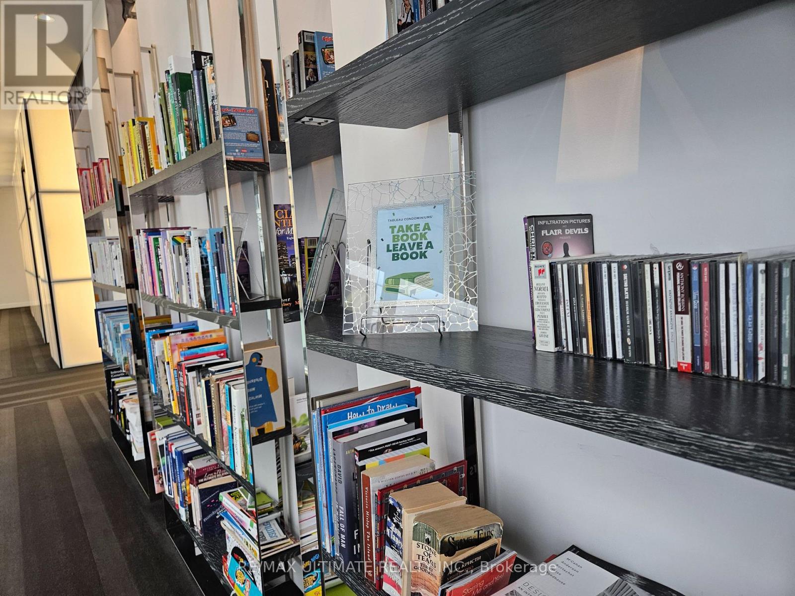 1705 - 125 Peter Street, Toronto (Waterfront Communities), Ontario  M5V 0M2 - Photo 22 - C12852138