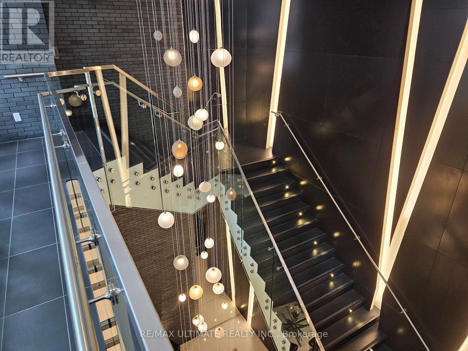 1705 - 125 Peter Street, Toronto (Waterfront Communities), Ontario  M5V 0M2 - Photo 29 - C12852138