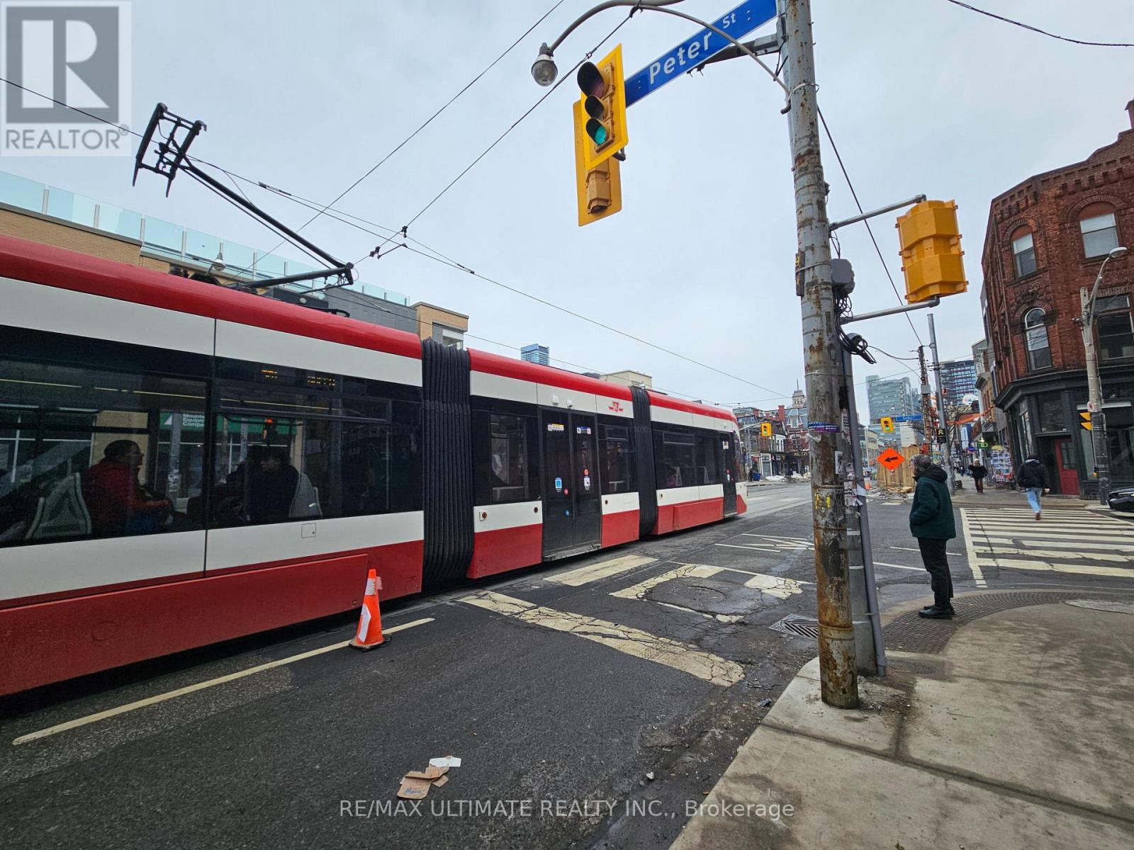 1705 - 125 Peter Street, Toronto (Waterfront Communities), Ontario  M5V 0M2 - Photo 30 - C12852138